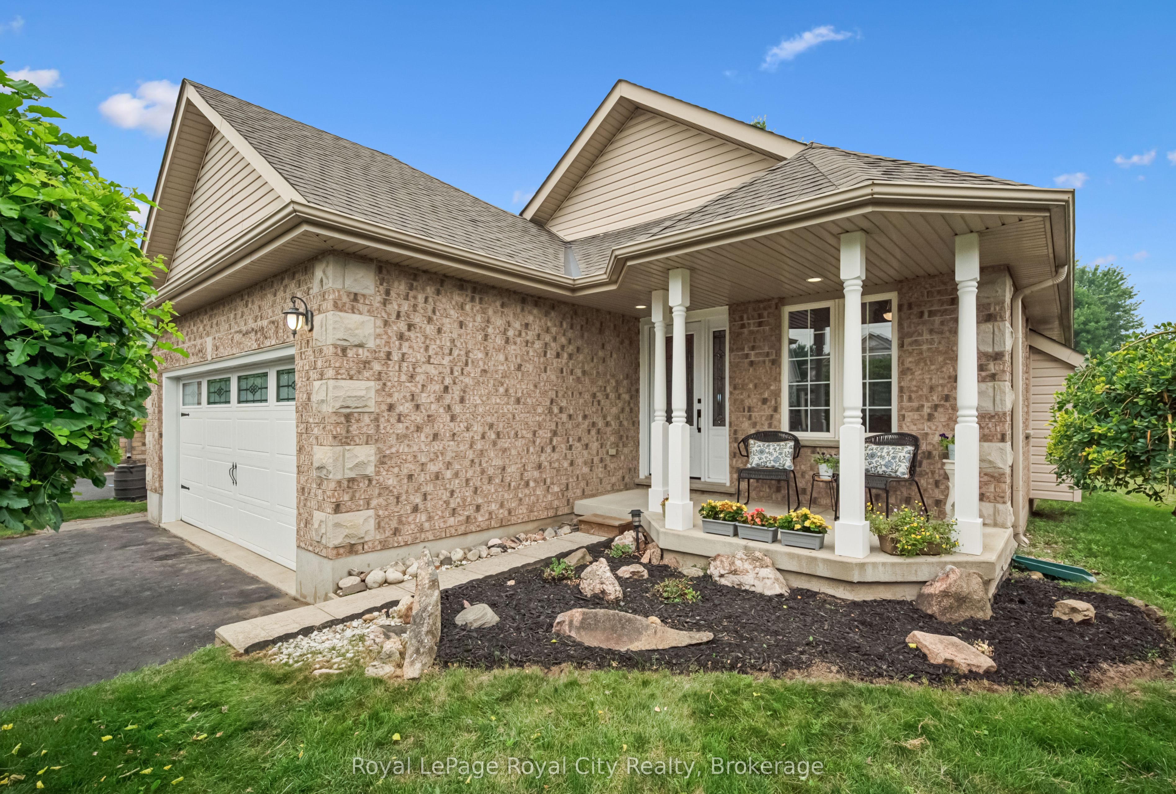 3 Marigold Drive, Guelph, ON N1C 1G7 photo 2