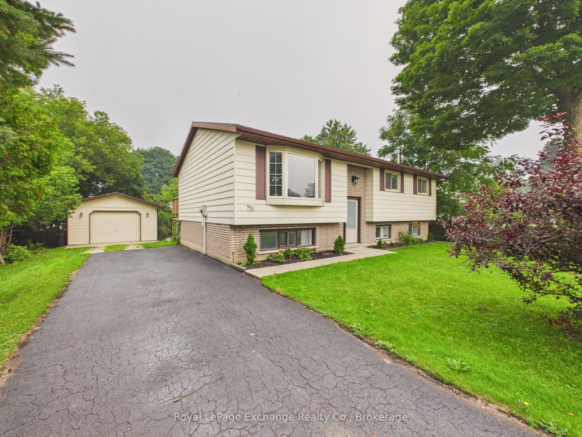 453 Elgin Street, Kincardine, ON N2Z 2V4 photo 3