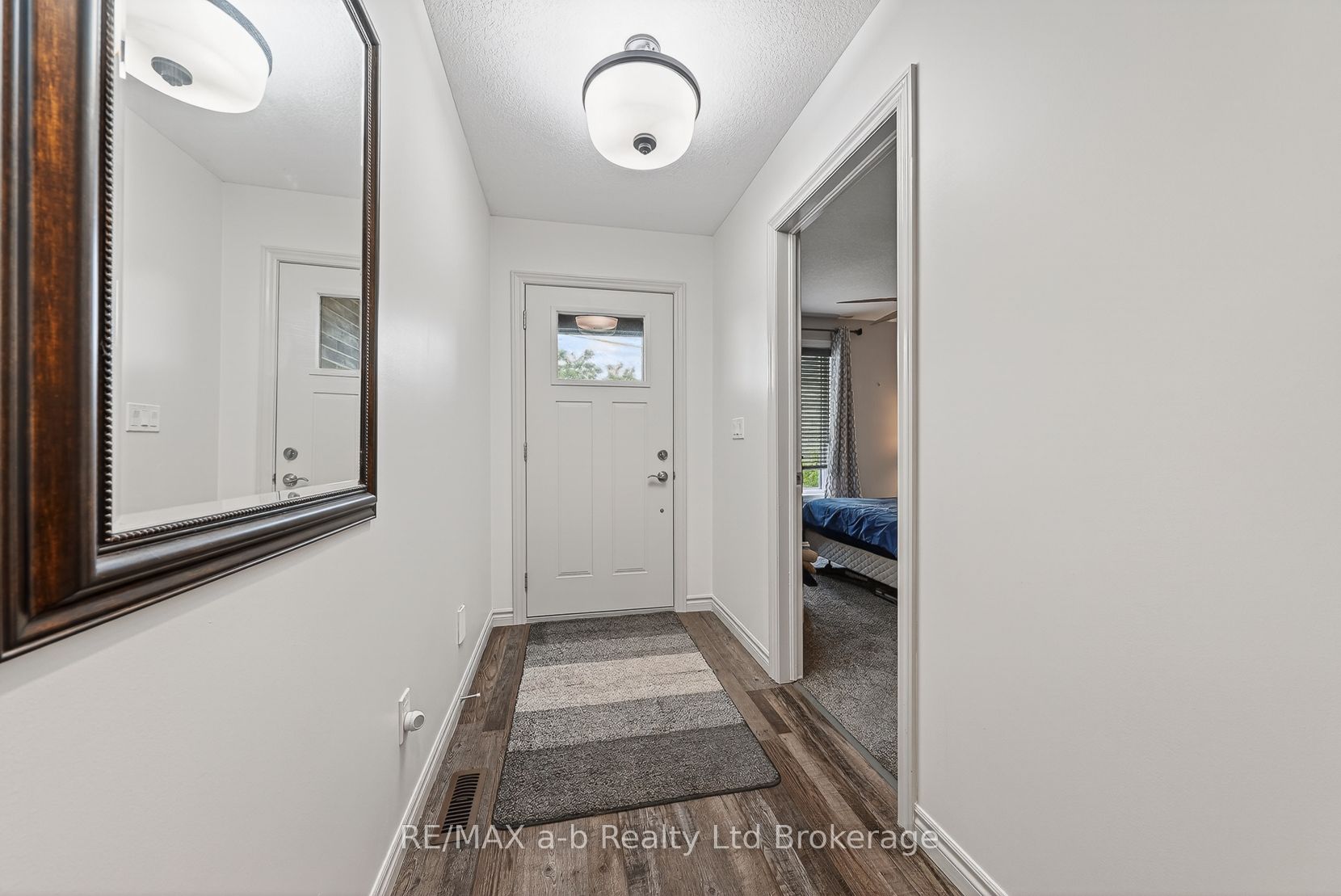 253 Charles Street W, Ingersoll, ON N5C 2M5 photo 4