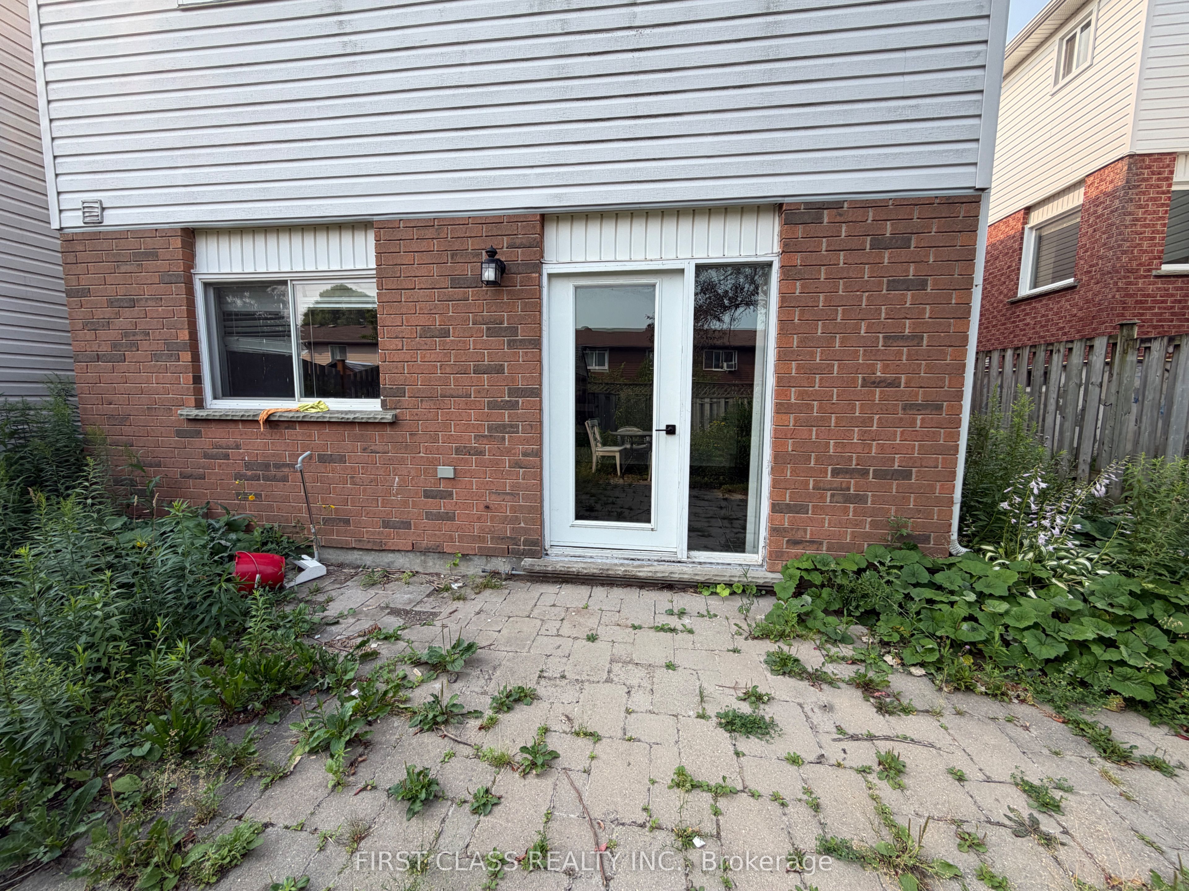 (LOWER) 624A Rummelhardt Drive, Waterloo, ON N2T 2K7 photo 2