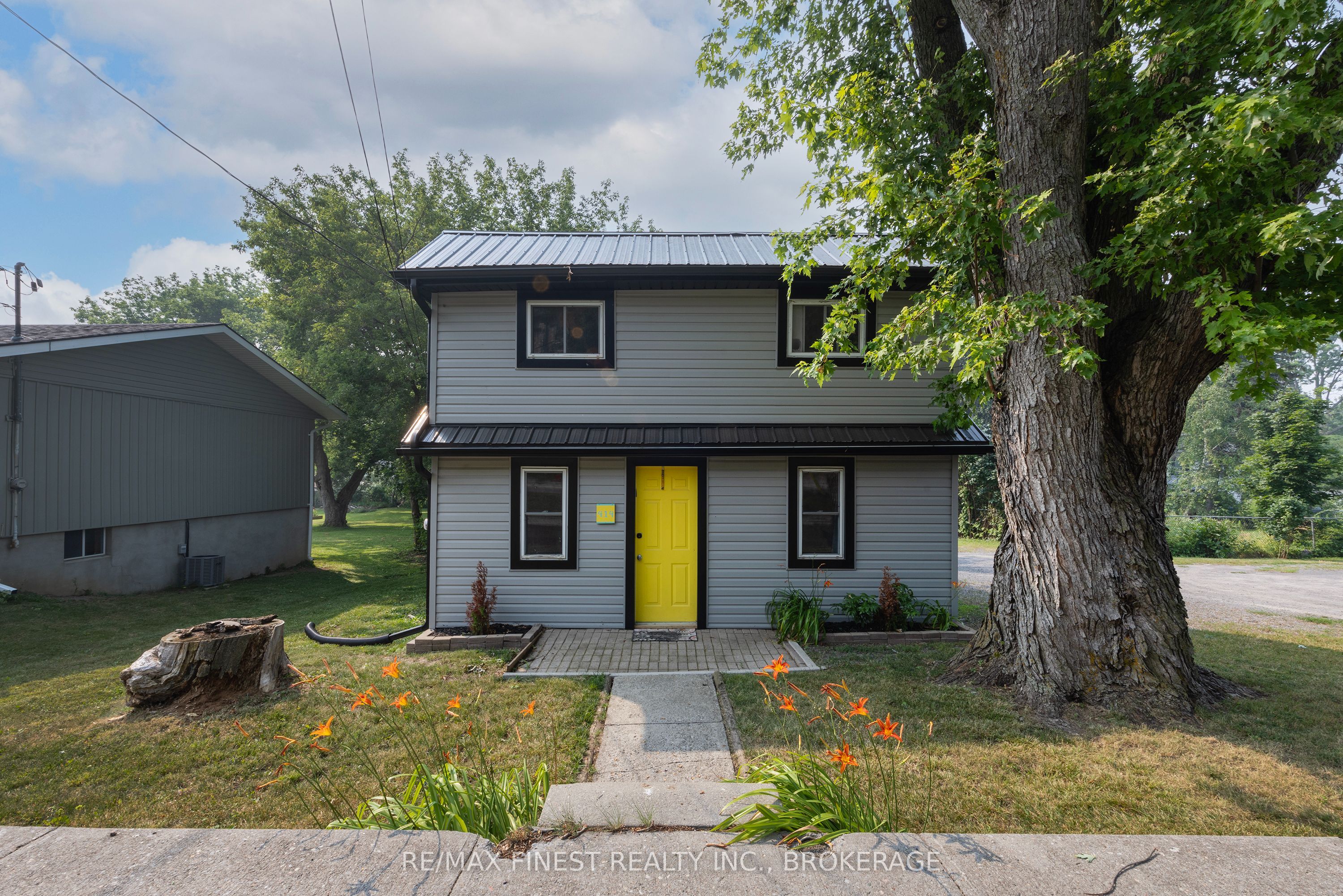 414 Dundas Street, Deseronto, ON K0K 1X0 photo 2