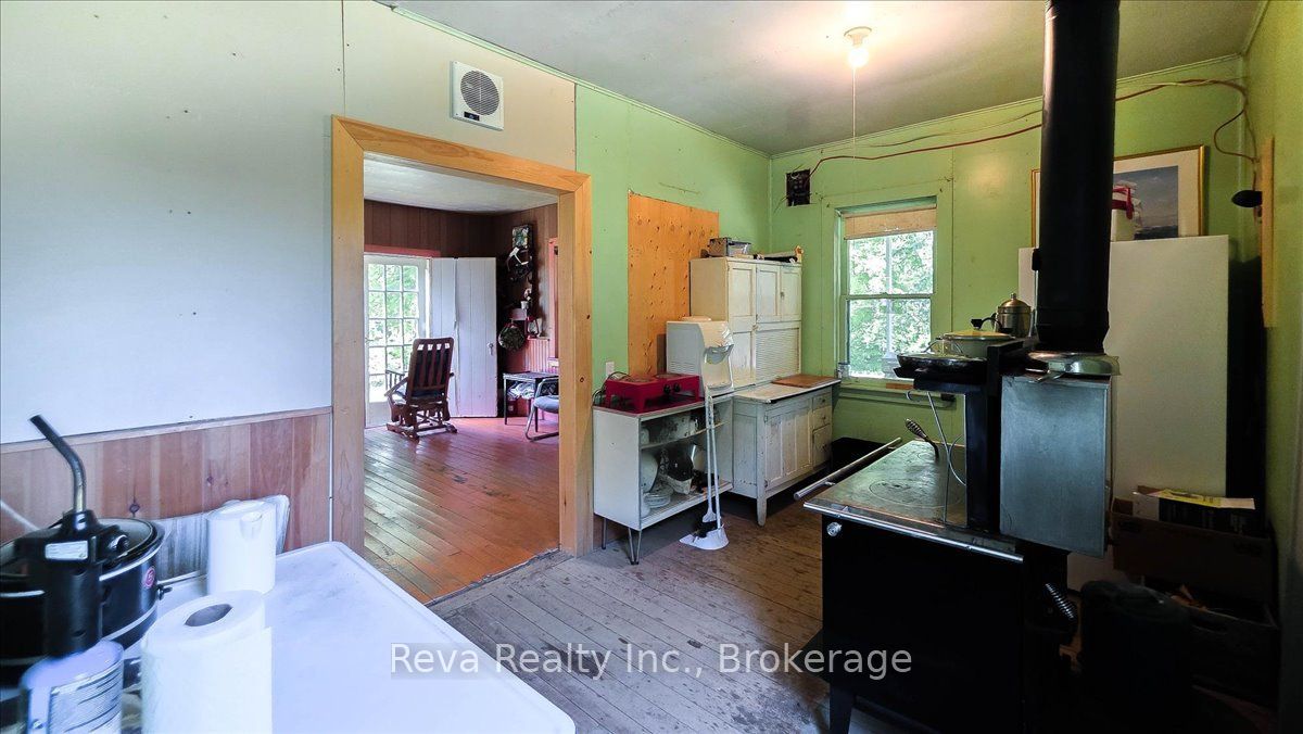 3332 Matawatchan Road, Greater Madawaska, ON K0J 2R0 photo 4