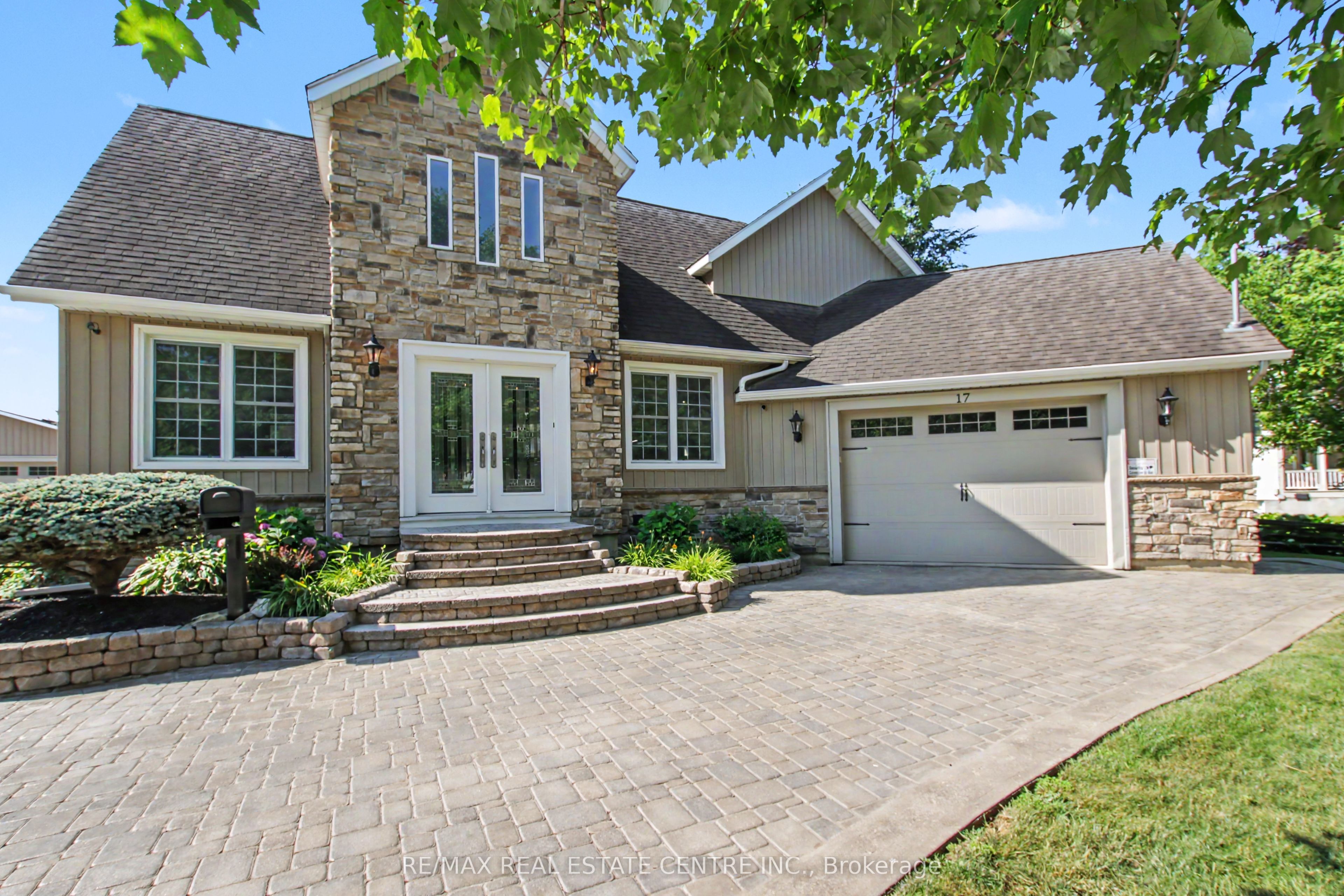 17 Athlone Road, Cambridge, ON N1R 1J1 photo 2