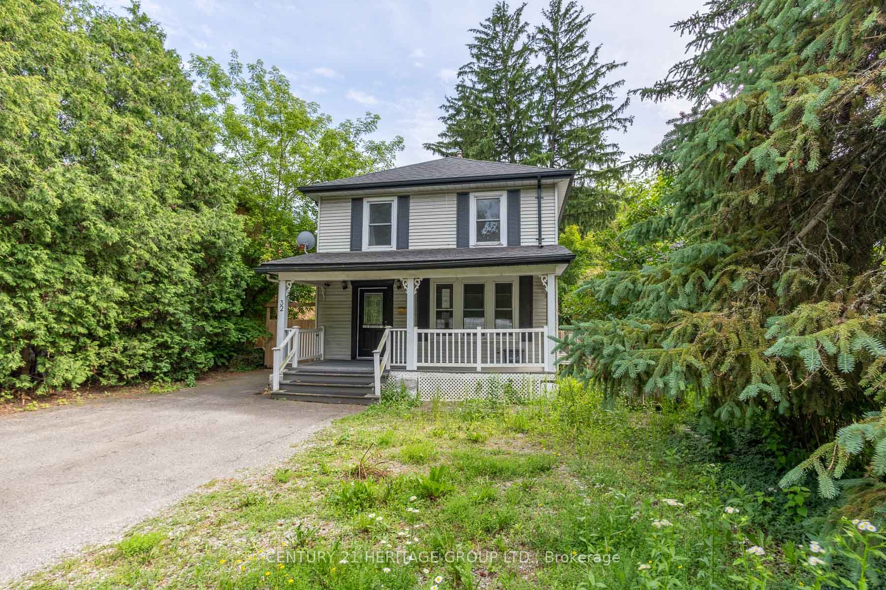 32 Rousseaux Street, Hamilton, ON L9G 2W5 photo 3