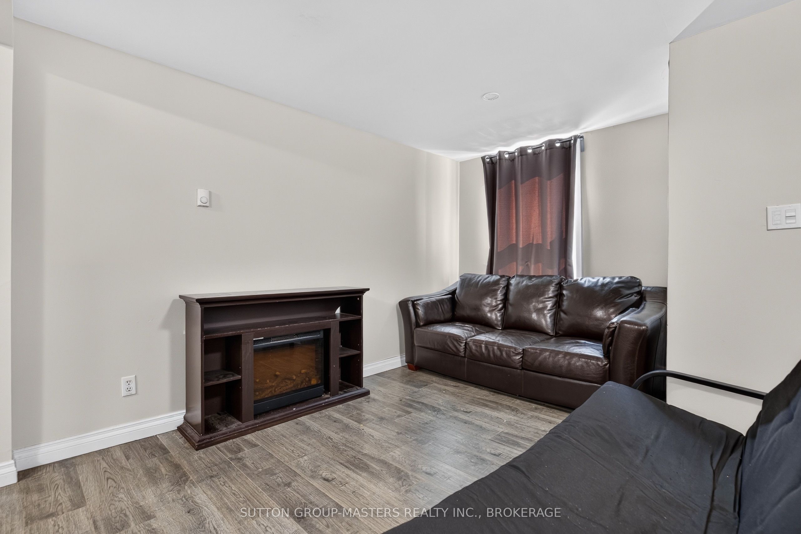 380 Barrie Street, Kingston, ON K7K 3T4 photo 3