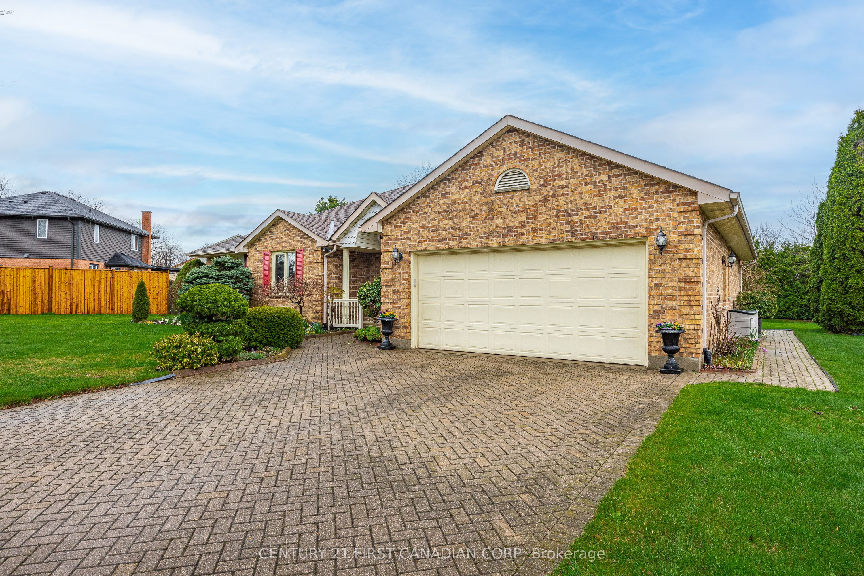 7069 Diane Crescent, London South, ON N6P 1G2 photo 3