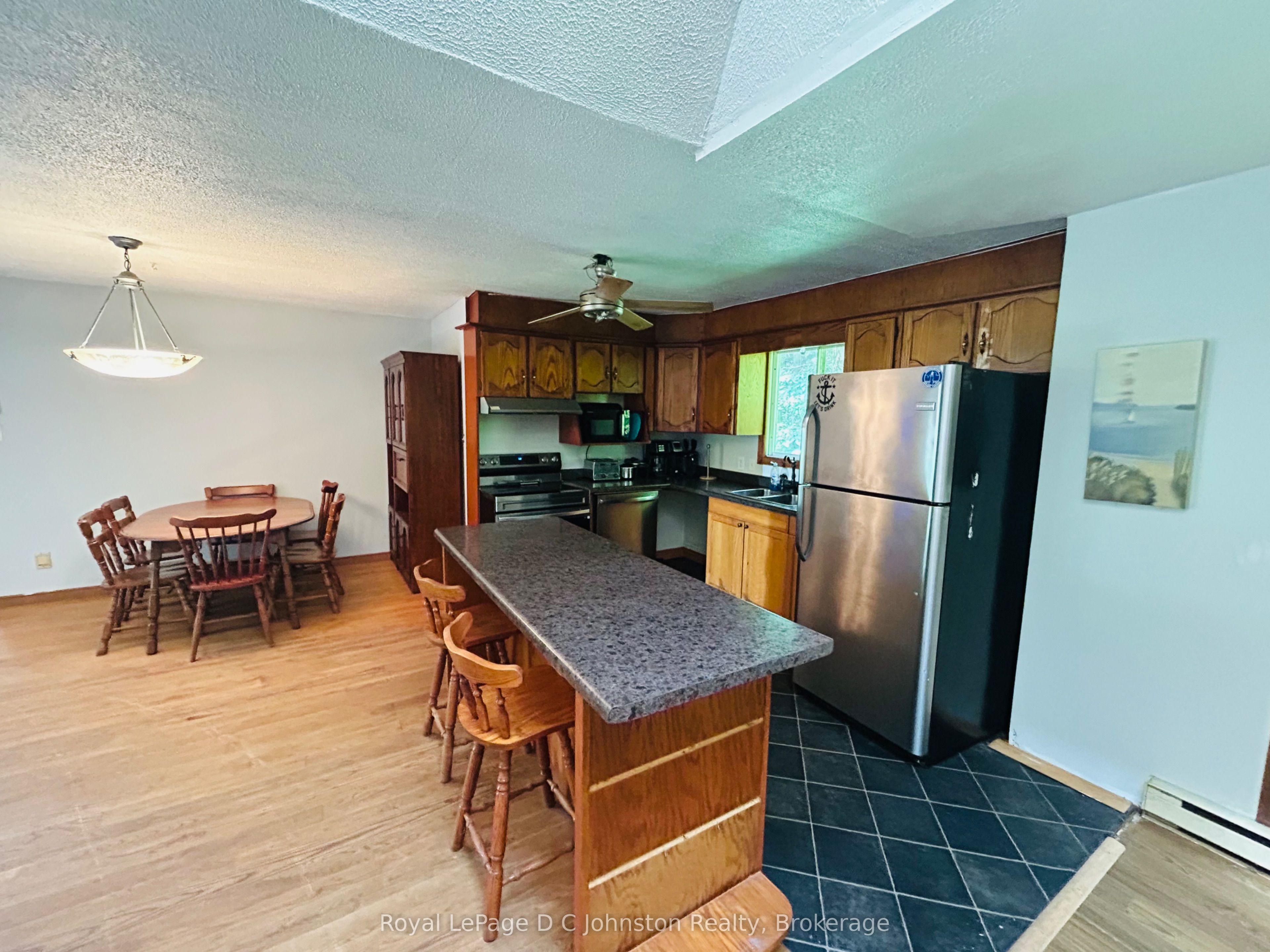 300 Carlisle Street, Saugeen Shores, ON N0H 2L0 photo 3