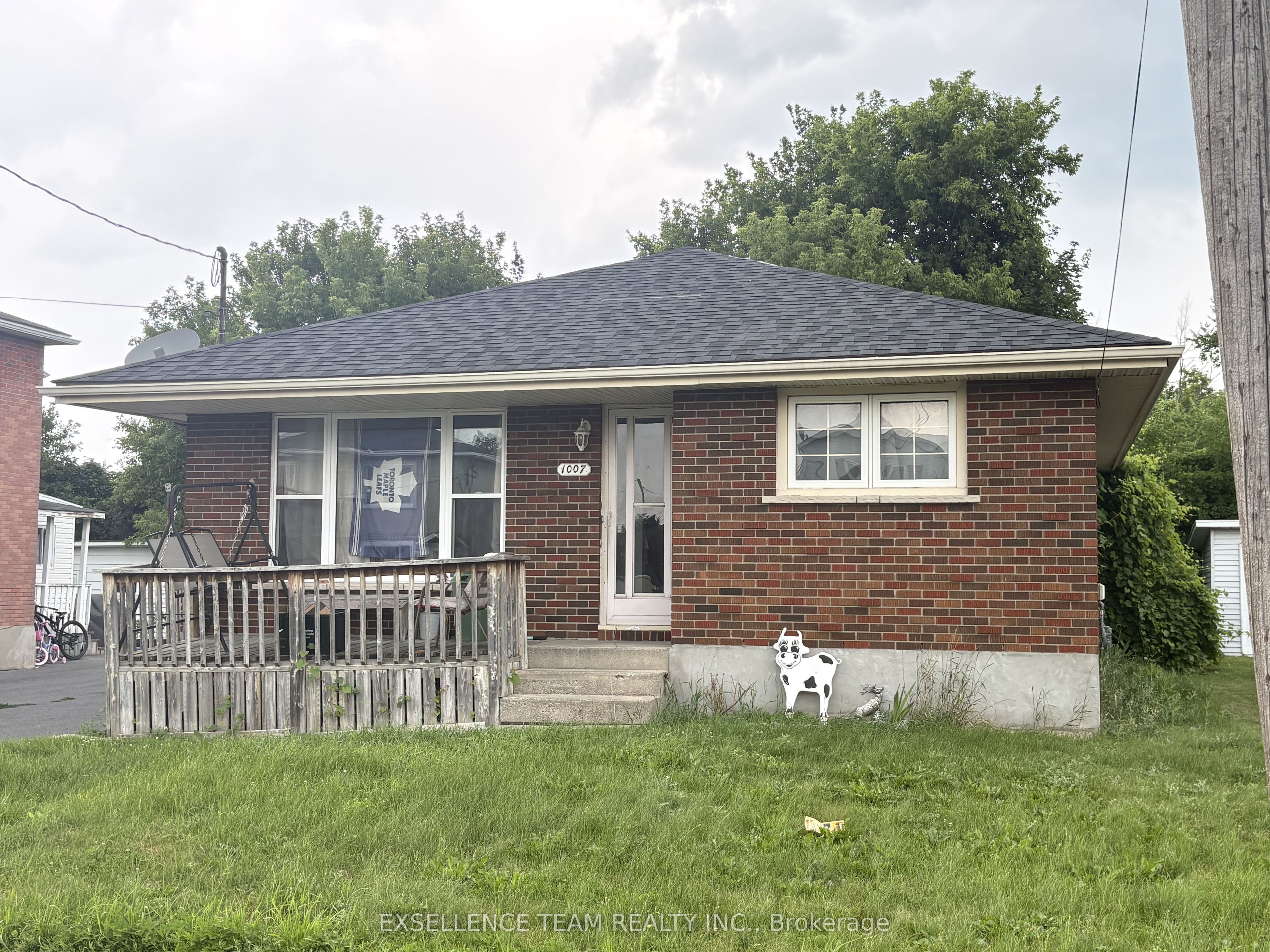 1007 GRAND Avenue, Cornwall, ON K6H 4T3 photo 2