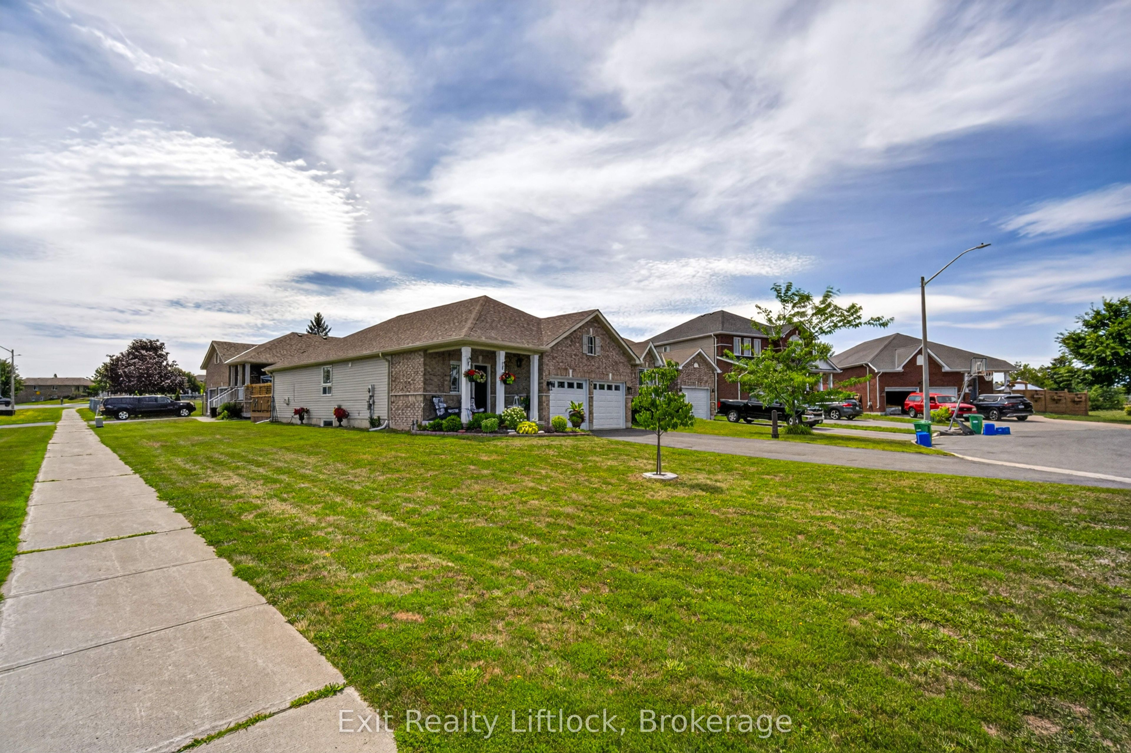 1 Mcgregor Court, Peterborough, ON K9L 0B7 photo 2