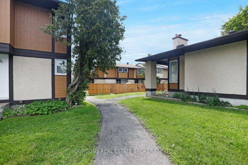 3322 Uplands Drive 53, Hunt Club - Windsor Park Village and Area, ON K1V 9R9 photo 5