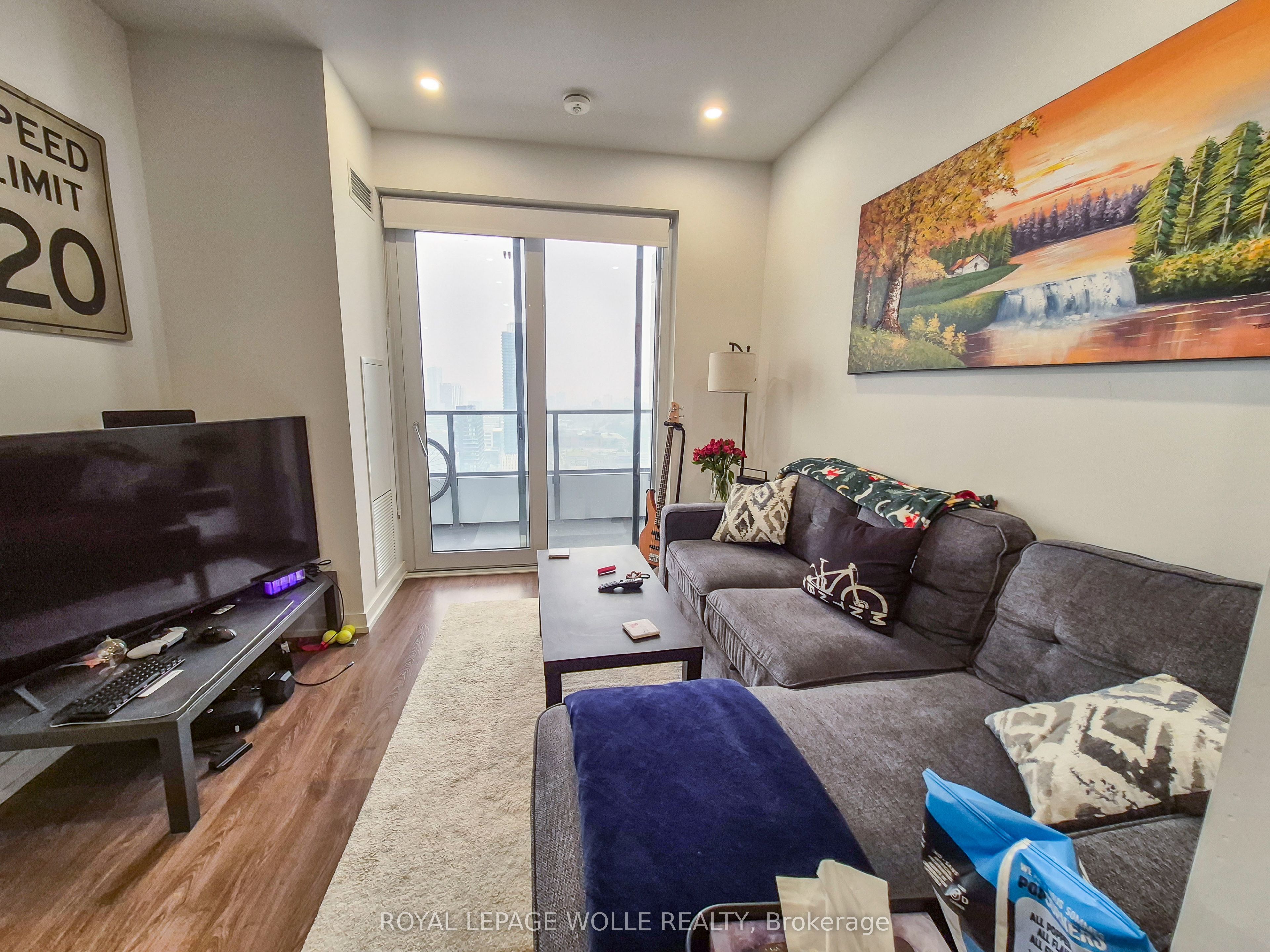 15 Wellington Street S 2504, Kitchener, ON N2G 0E4 photo 4