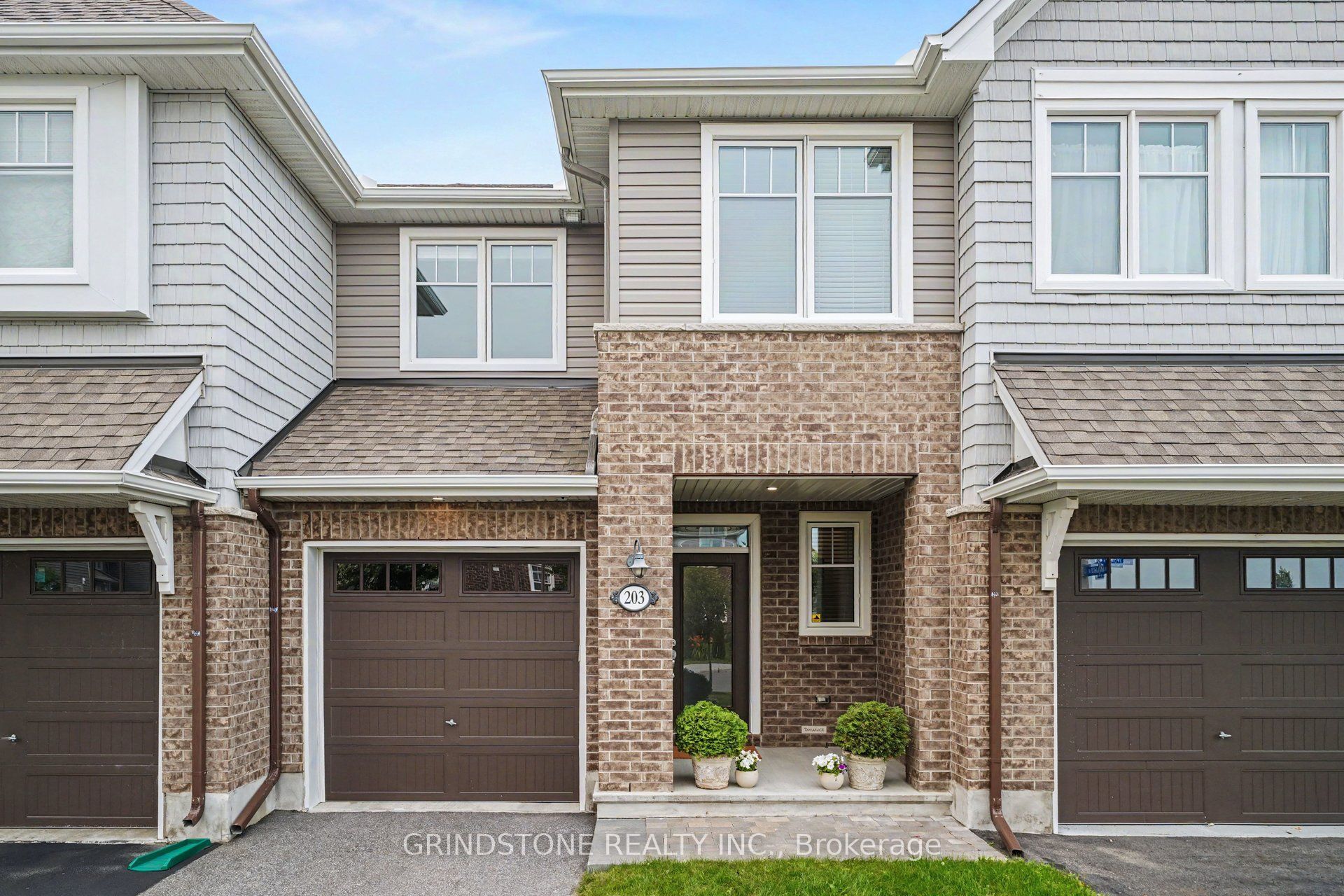 203 Trollius Way, Blossom Park - Airport and Area, ON K1T 0R7