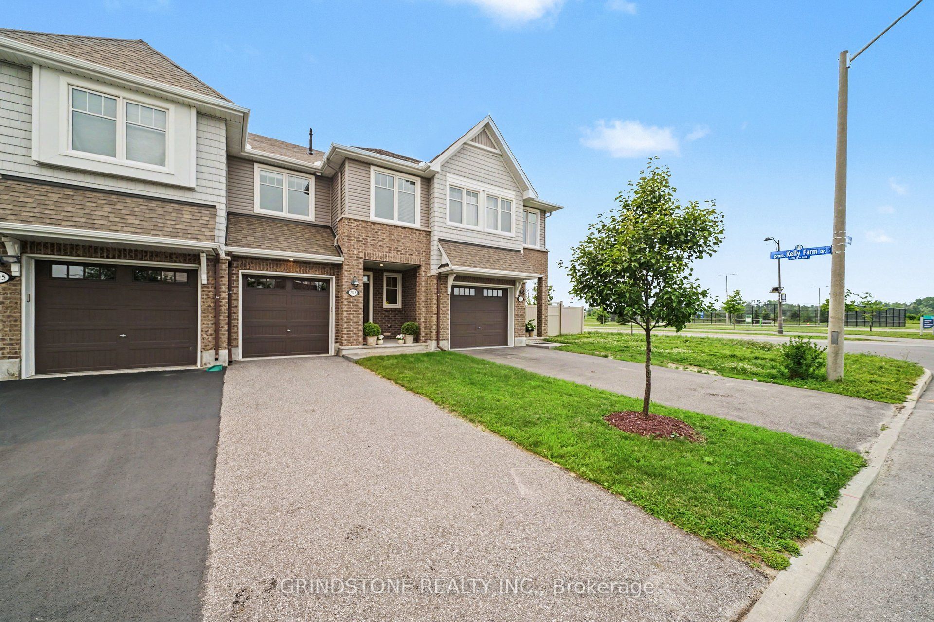 203 Trollius Way, Blossom Park - Airport and Area, ON K1T 0R7 photo 2