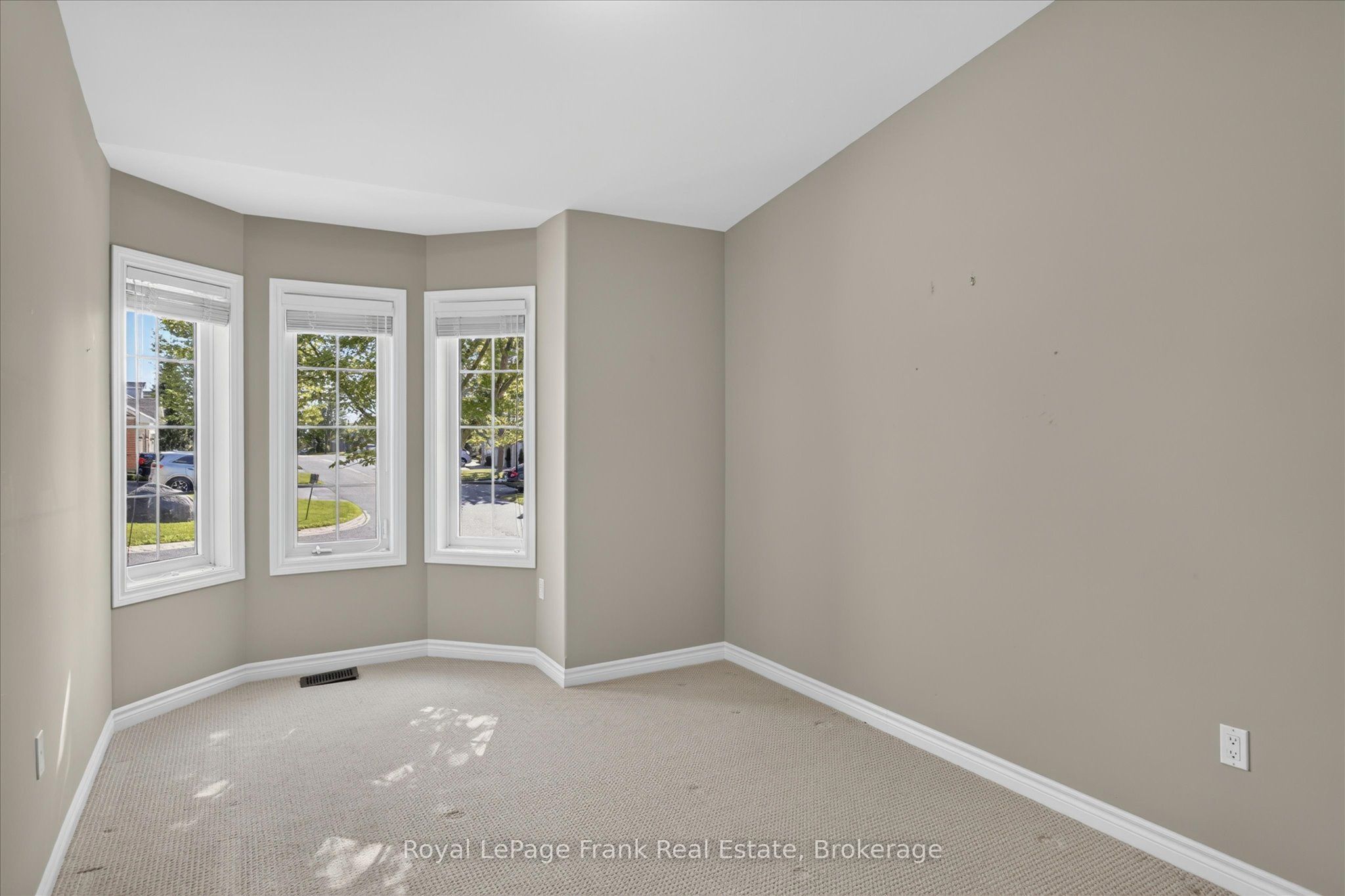 60 Village Crescent 49, Peterborough, ON K9J 0A9 photo 4