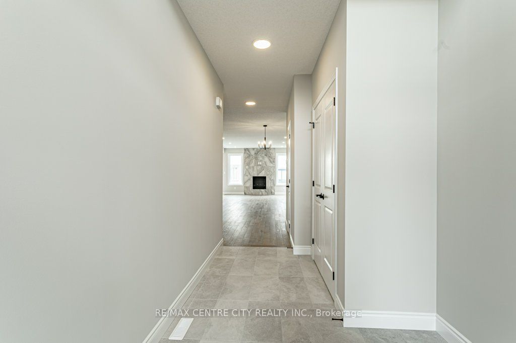 1761 Finley Crescent, London North, ON N6G 0B4 photo 5