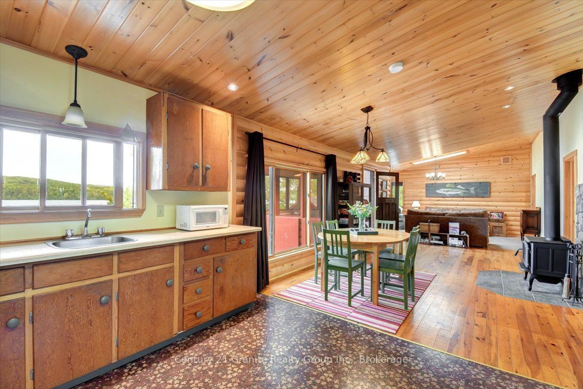 819 Tamarack Road, Madawaska Valley, ON K0J 1B0 photo 4