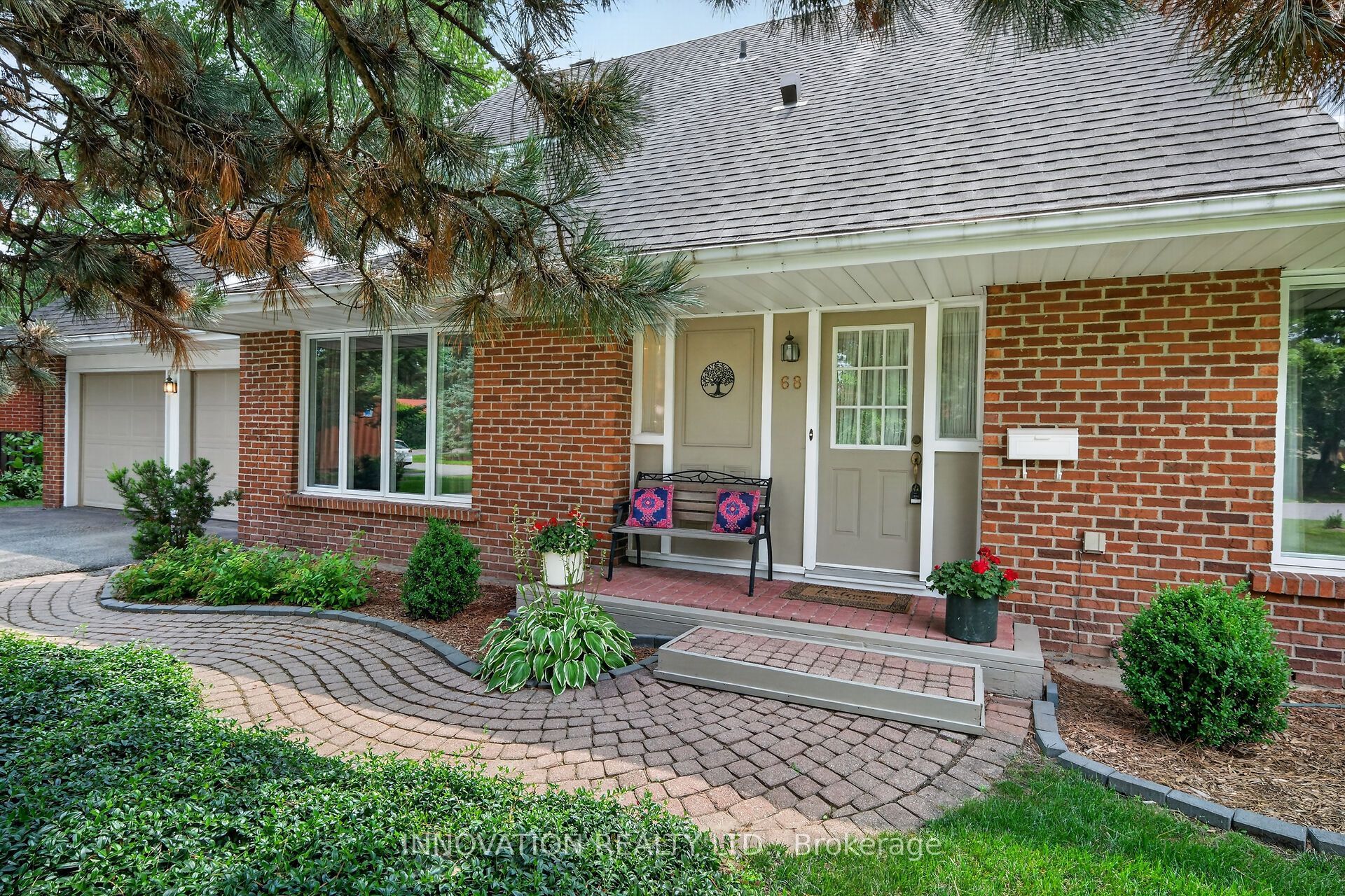 68 Kingsford Court, Kanata, ON K2K 1T9 photo 2