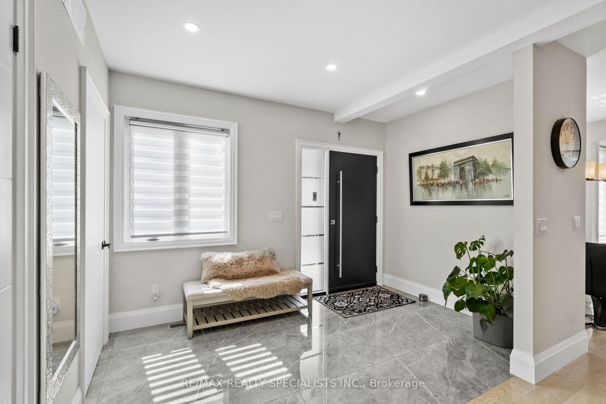 24 Peel Street N, Hamilton, ON L9H 2Z9 photo 4