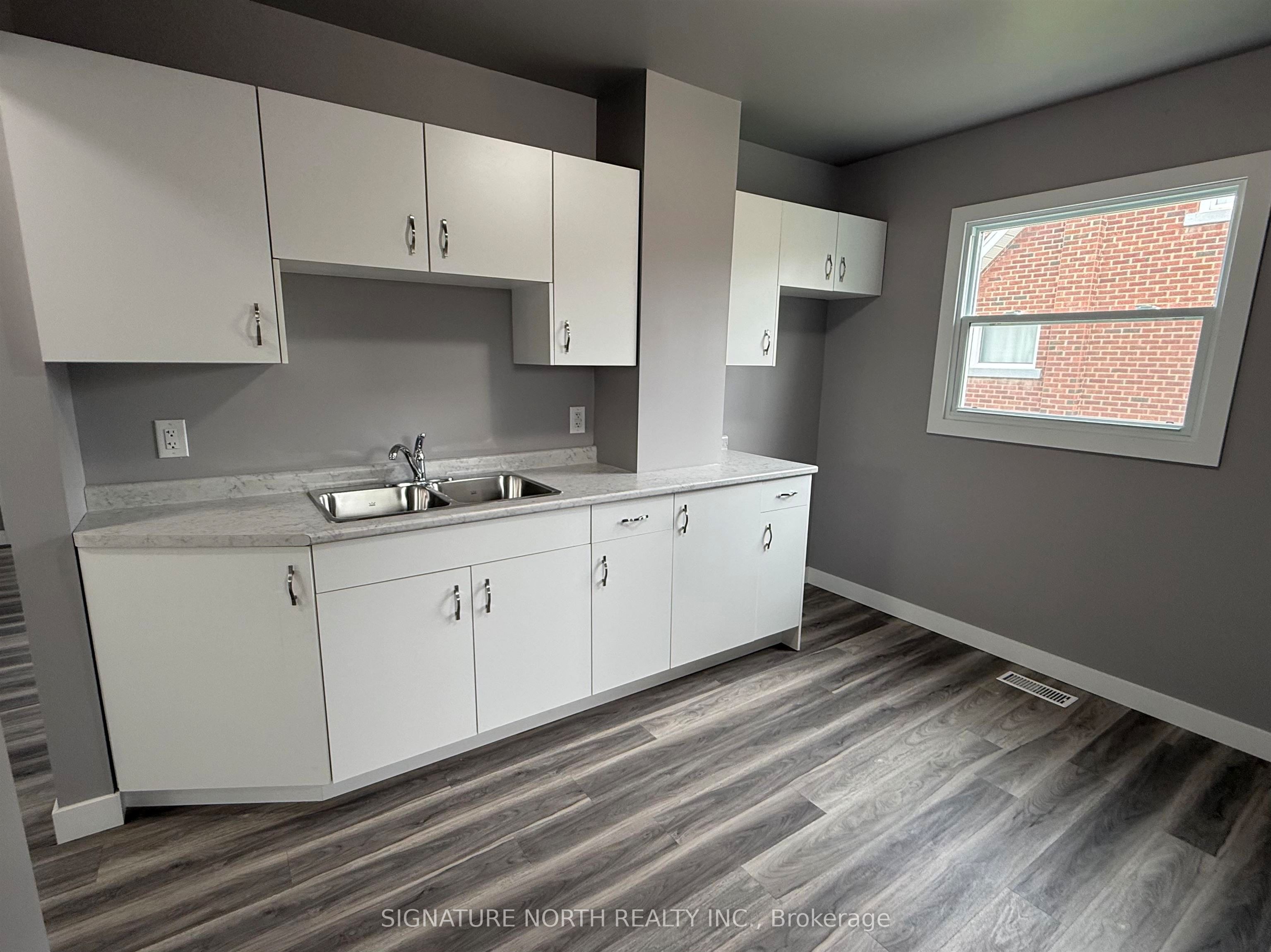 1004 Gore Street W, Thunder Bay, ON P7E 3T1 photo 4