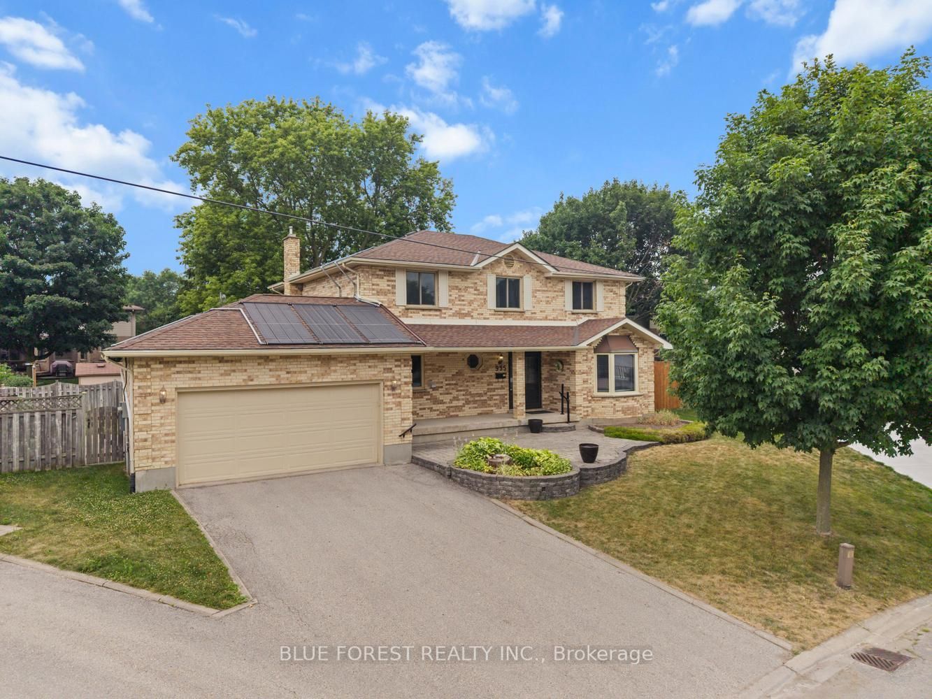 935 Country Club Place, London South, ON N6C 5R5