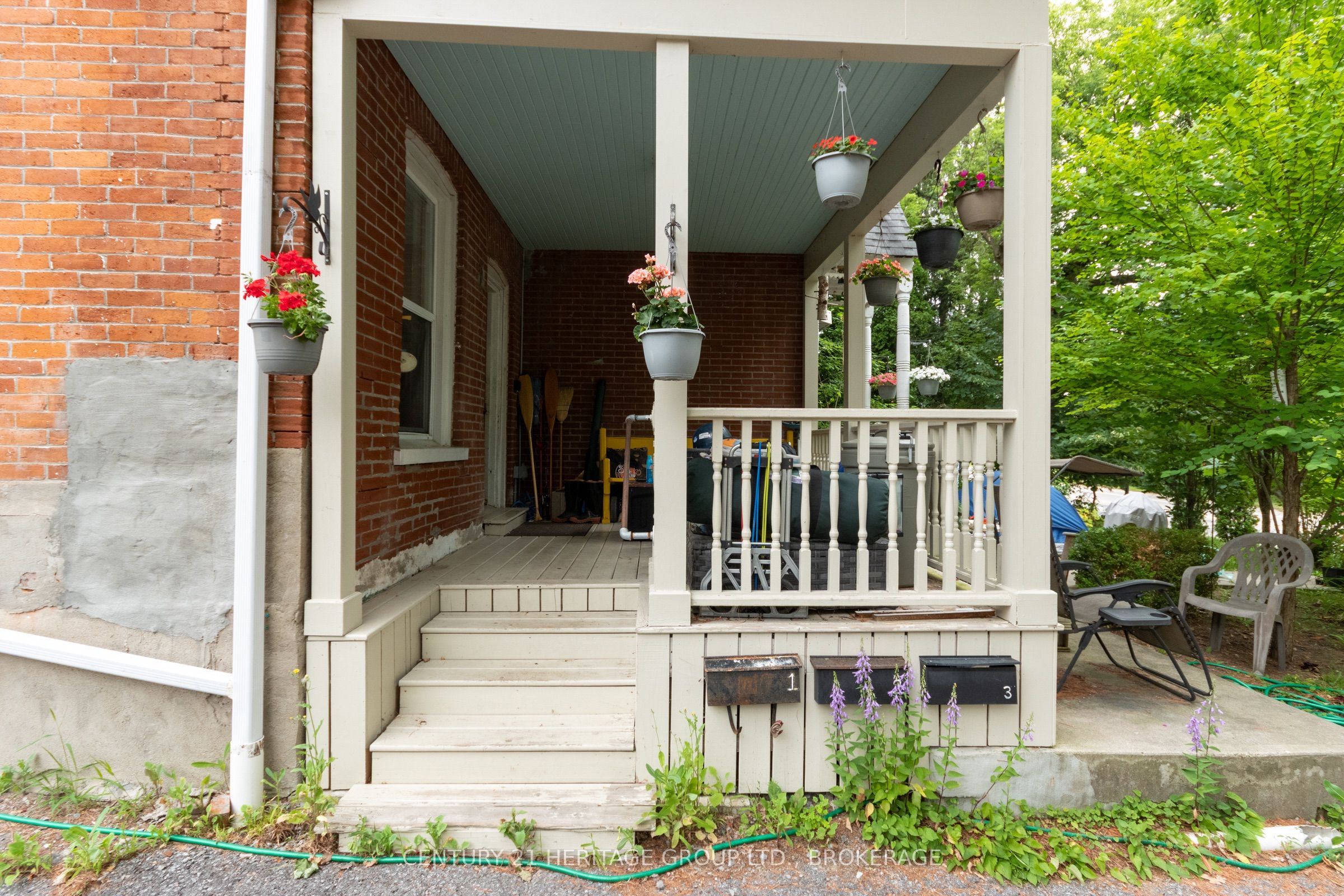 625 King Street W, Gananoque, ON K7G 2H3 photo 4