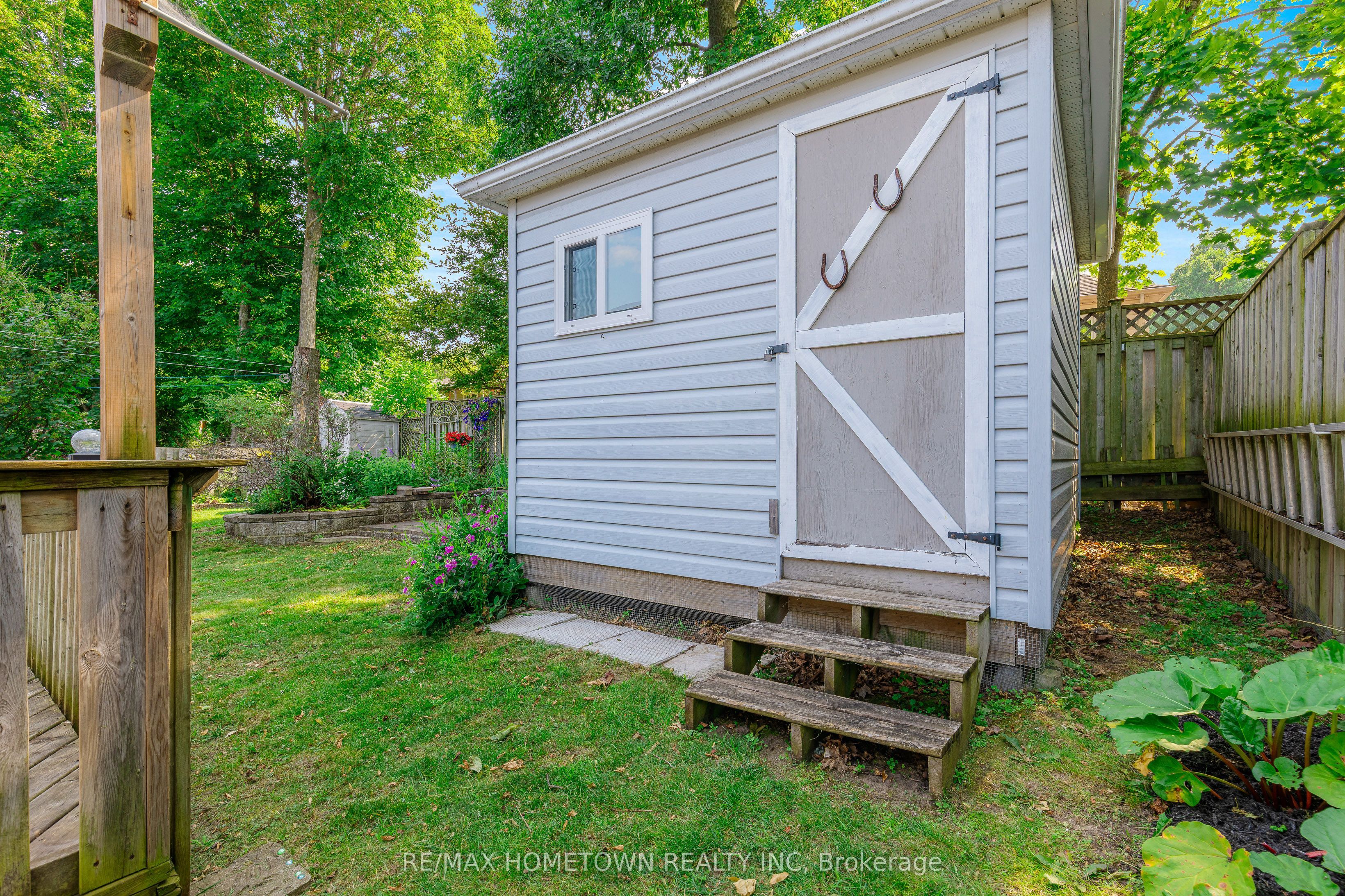 1048 Bridlewood Drive, Brockville, ON K6V 7E9 photo 4