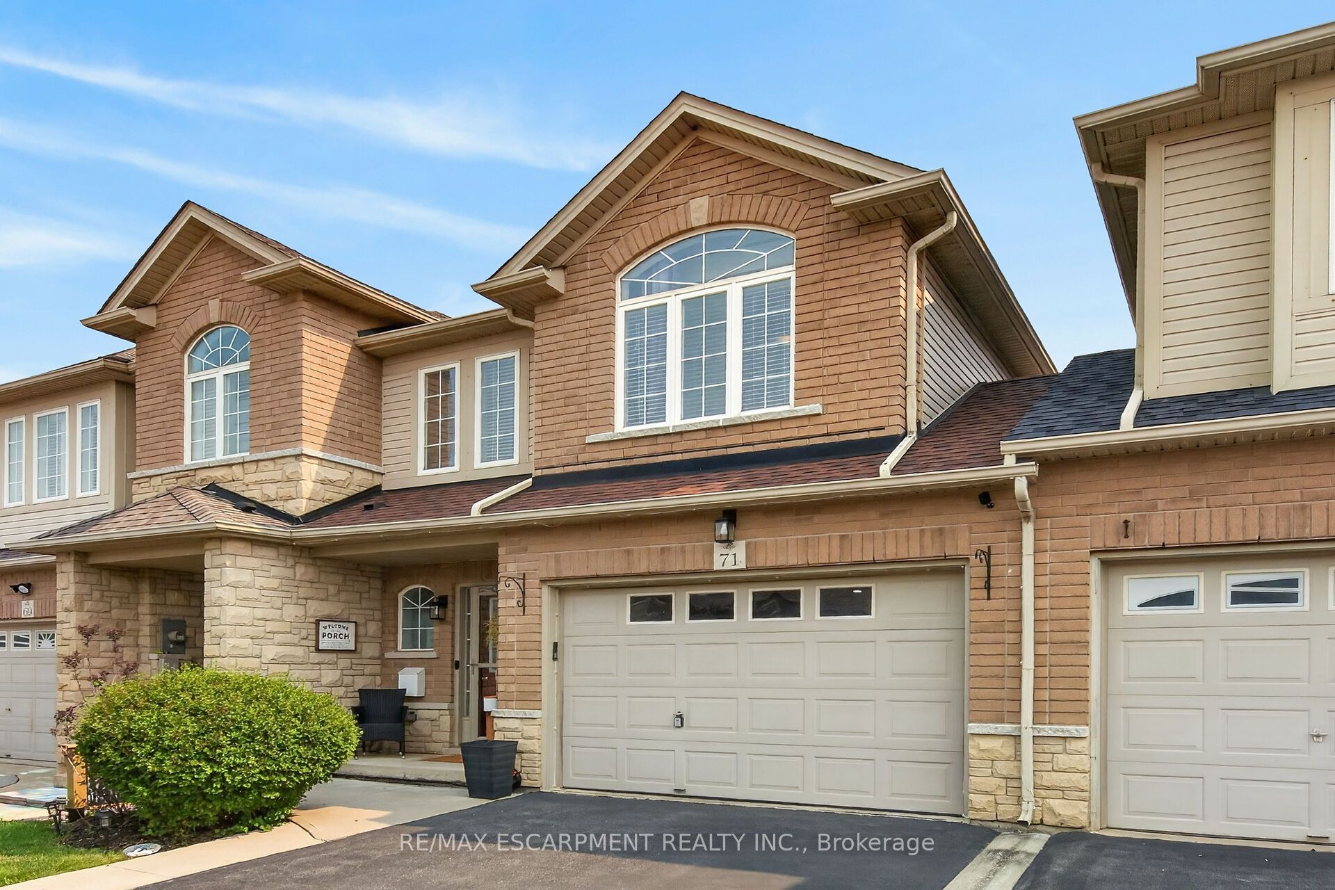 71 Cedarville Drive, Hamilton, ON L8J 0A6 photo 2