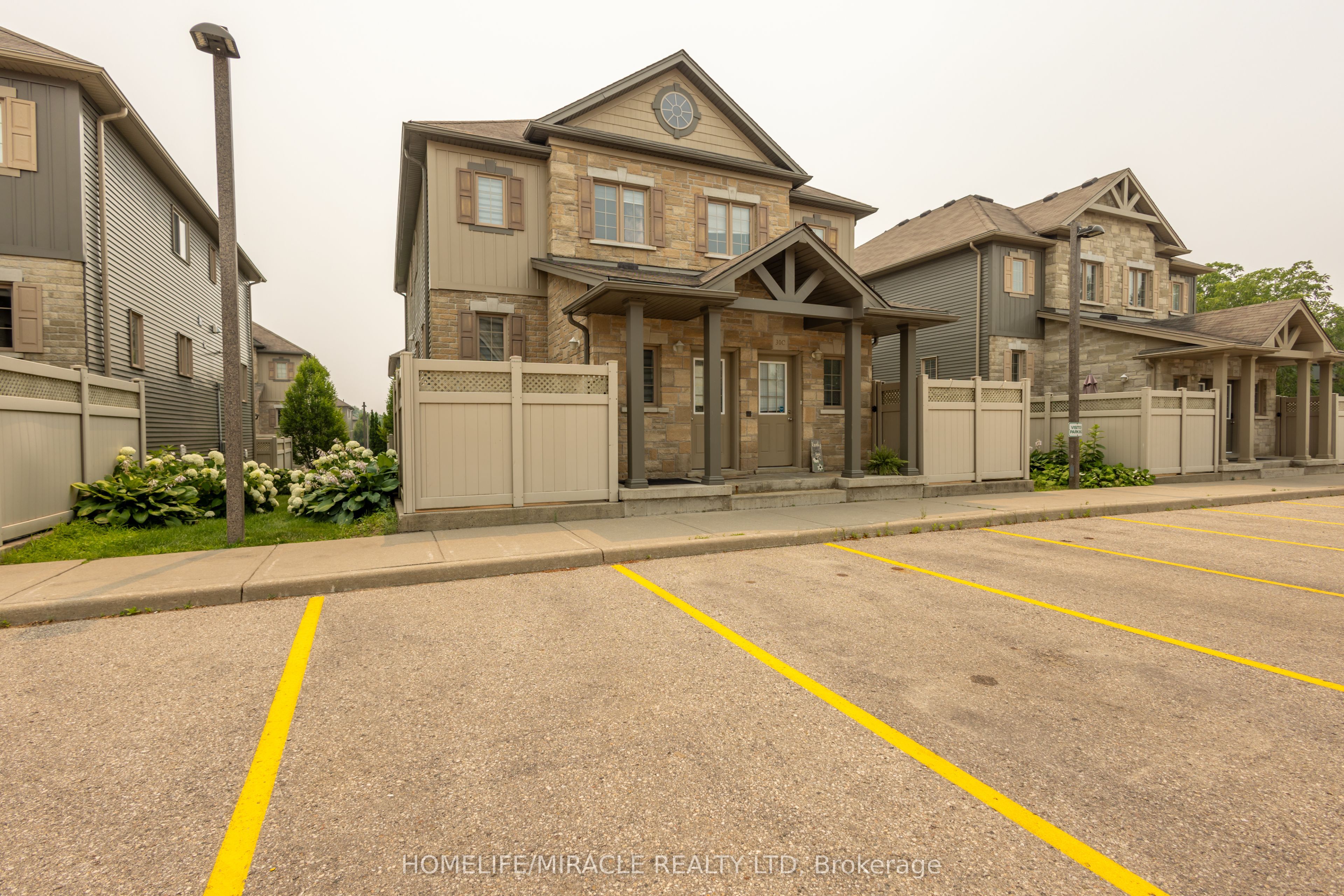 931 Glasgow Street 30B, Kitchener, ON N2N 0B6 photo 2