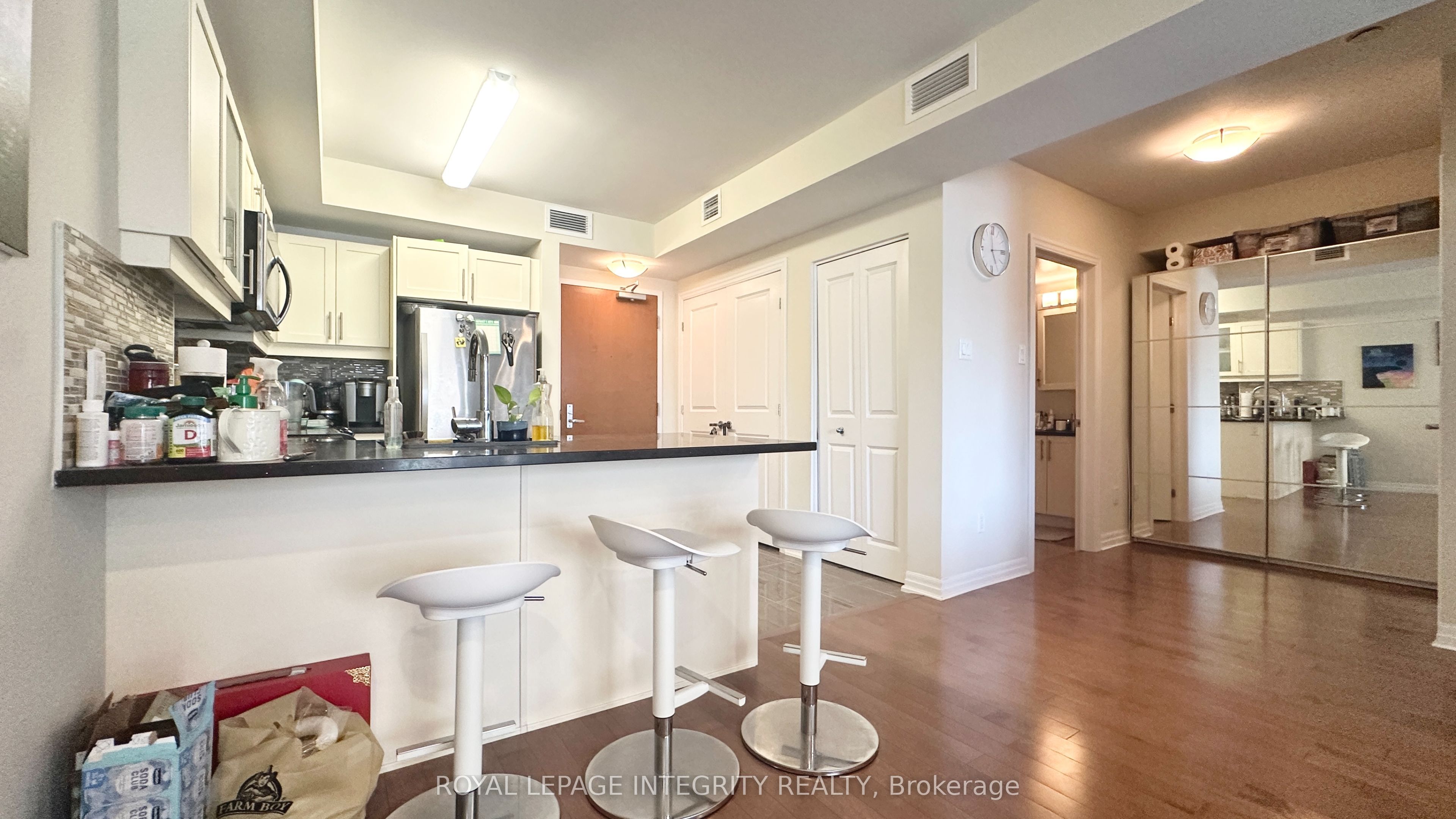 195 Besserer Street 504, Lower Town - Sandy Hill, ON K1N 0B6 photo 2