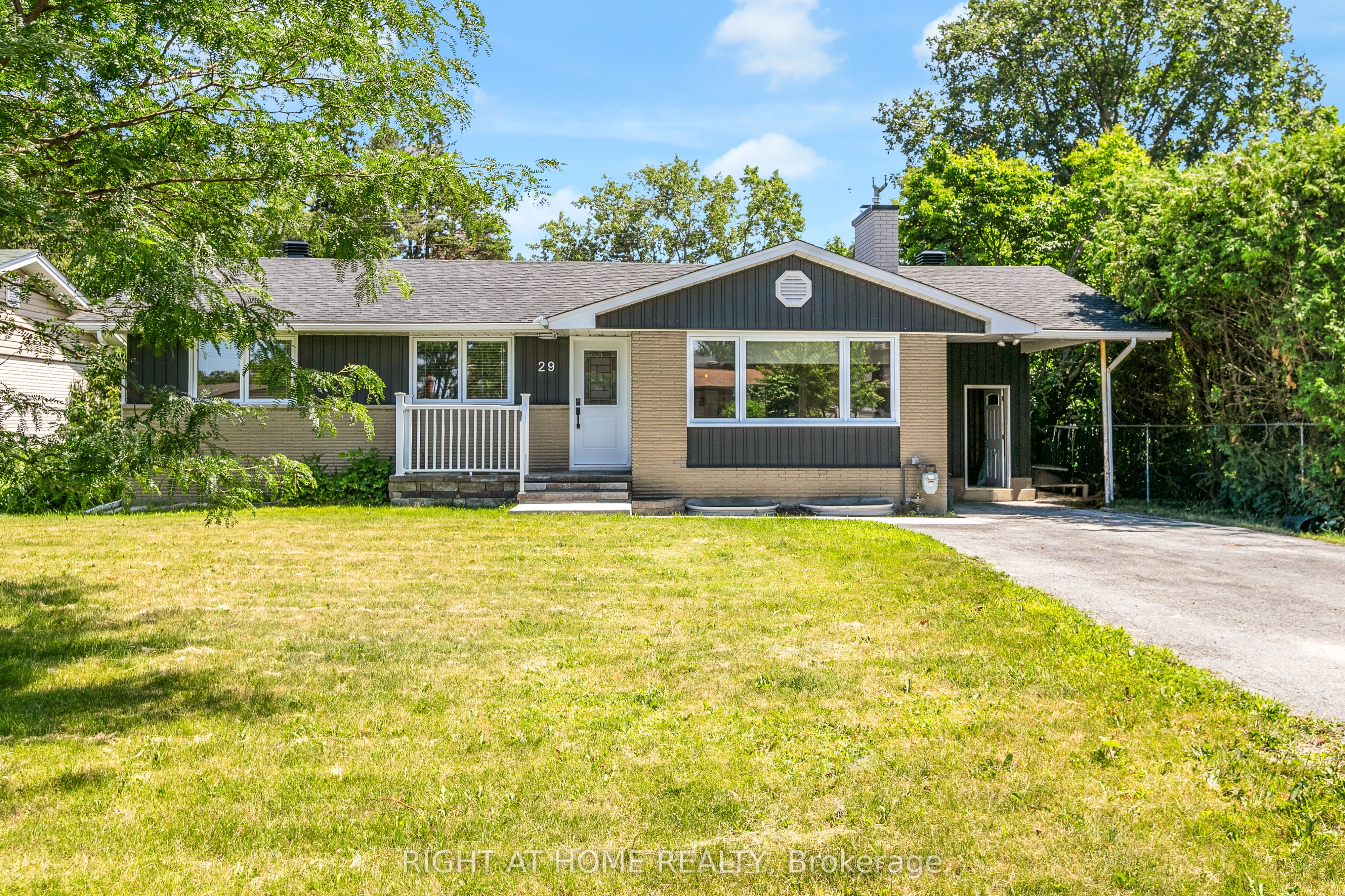 29 Horner Drive A, Crystal Bay - Rocky Point - Bayshore, ON K2H 5E8