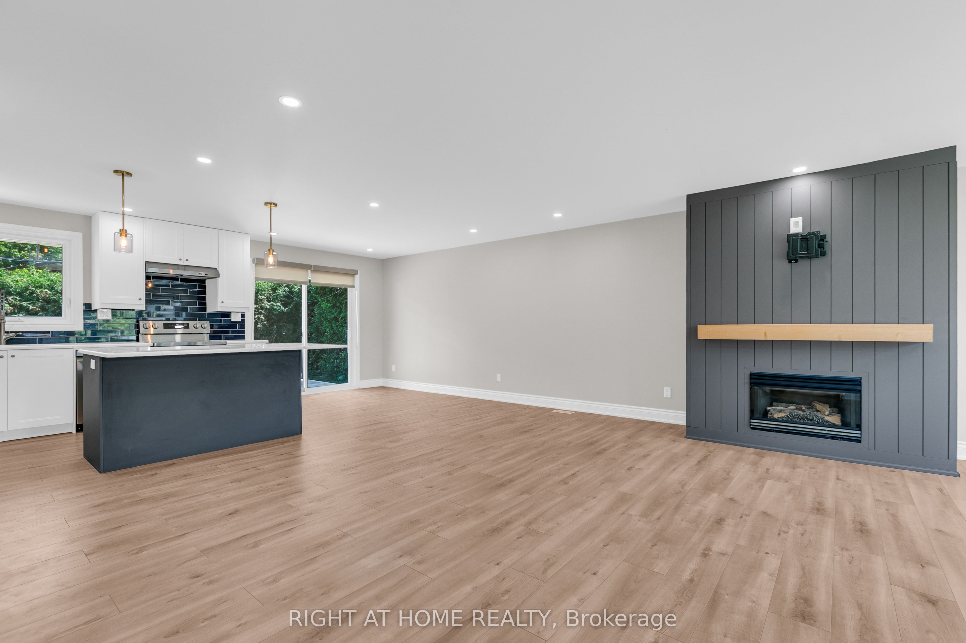 29 Horner Drive A, Crystal Bay - Rocky Point - Bayshore, ON K2H 5E8 photo 5