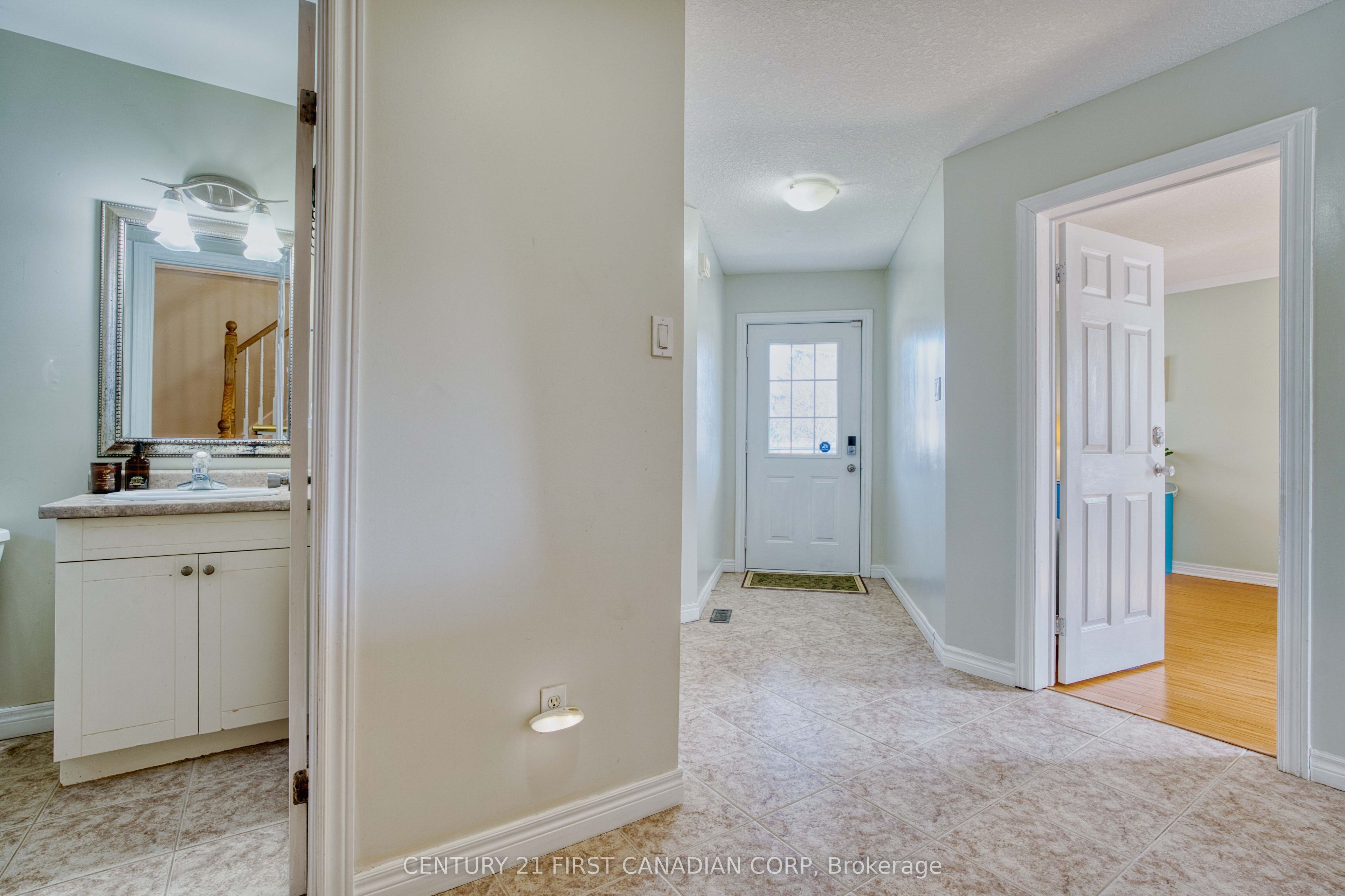 89 Mctaggart Court, London North, ON N5X 3L9 photo 5