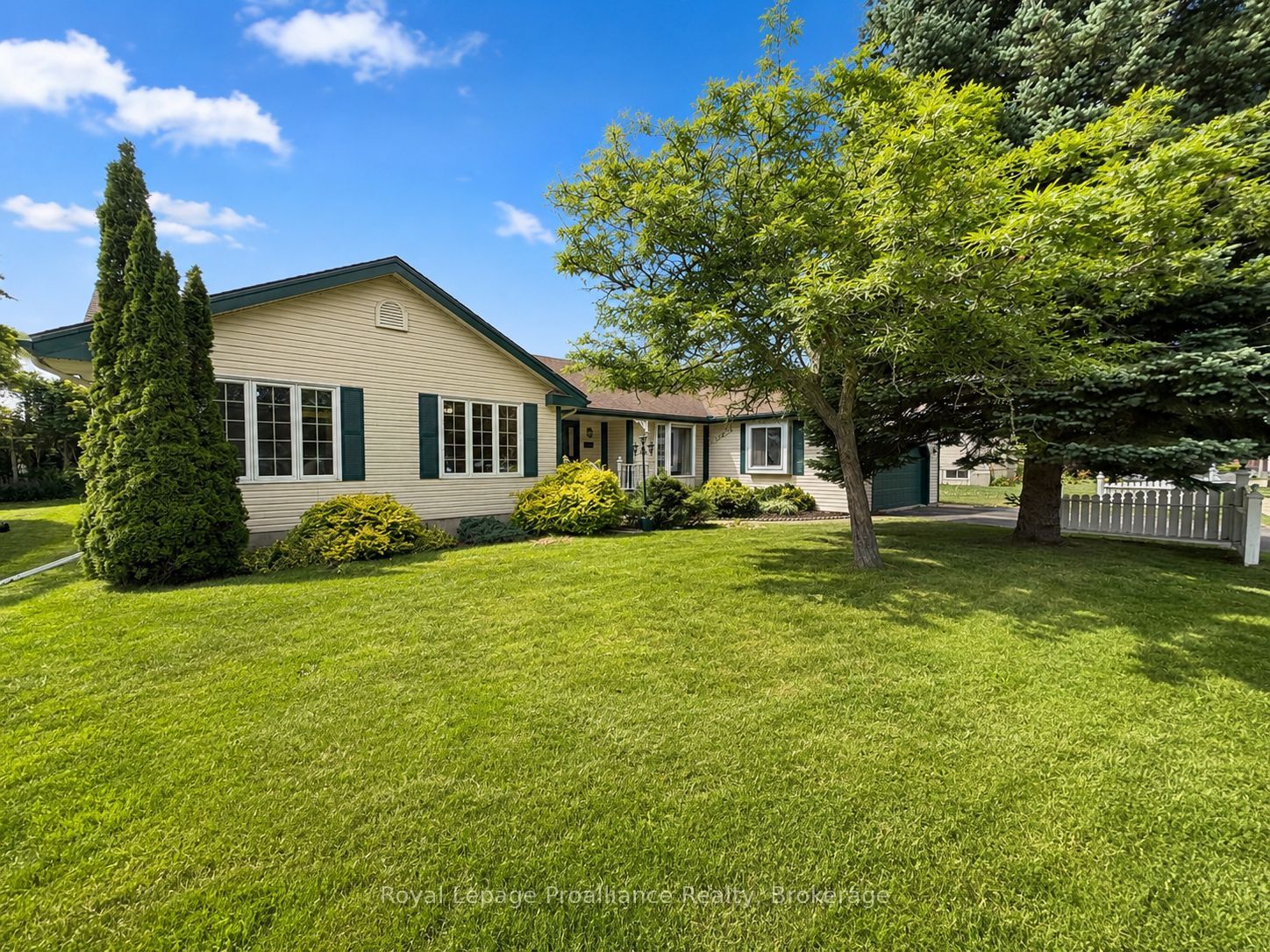 88 Westwind Crescent, Prince Edward County, ON K0K 3L0 photo 2