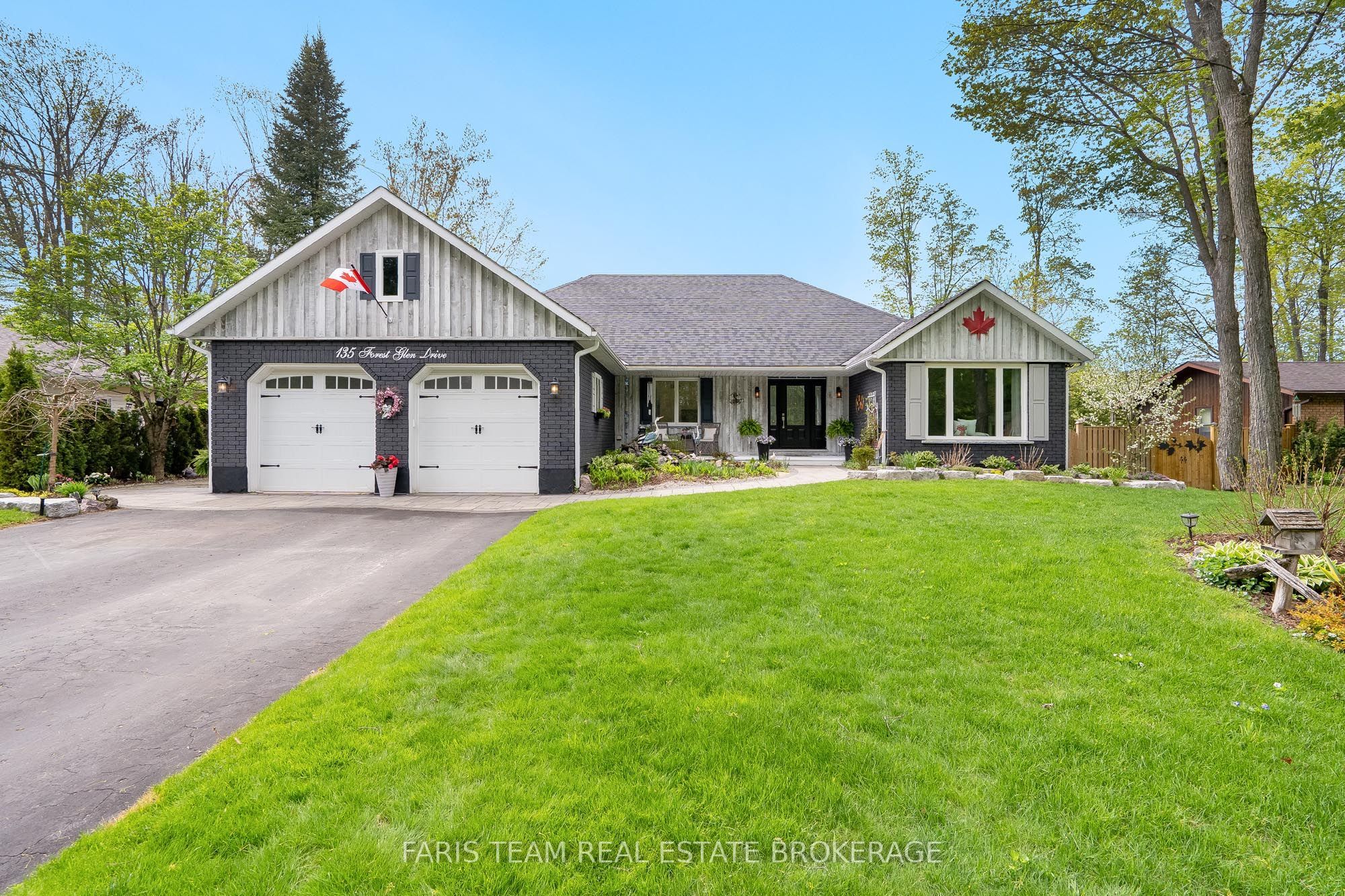 135 Forest Glen Drive, Gravenhurst, ON P1P 1A1 photo 2