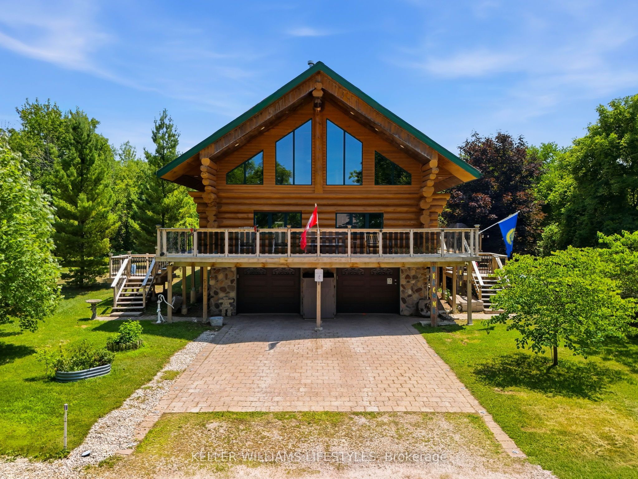 5267 Cliff Road, Lambton Shores, ON N0N 1J7