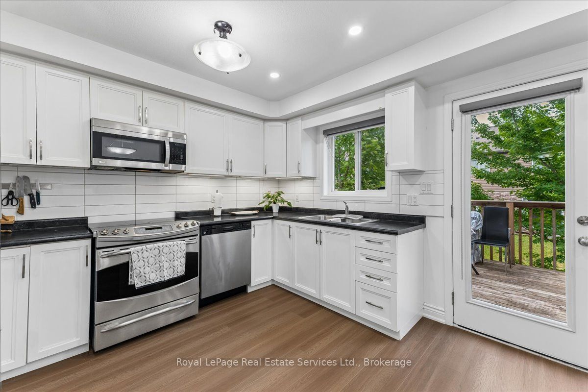 388 Old Huron Road 10B, Kitchener, ON N2R 0J5 photo 4