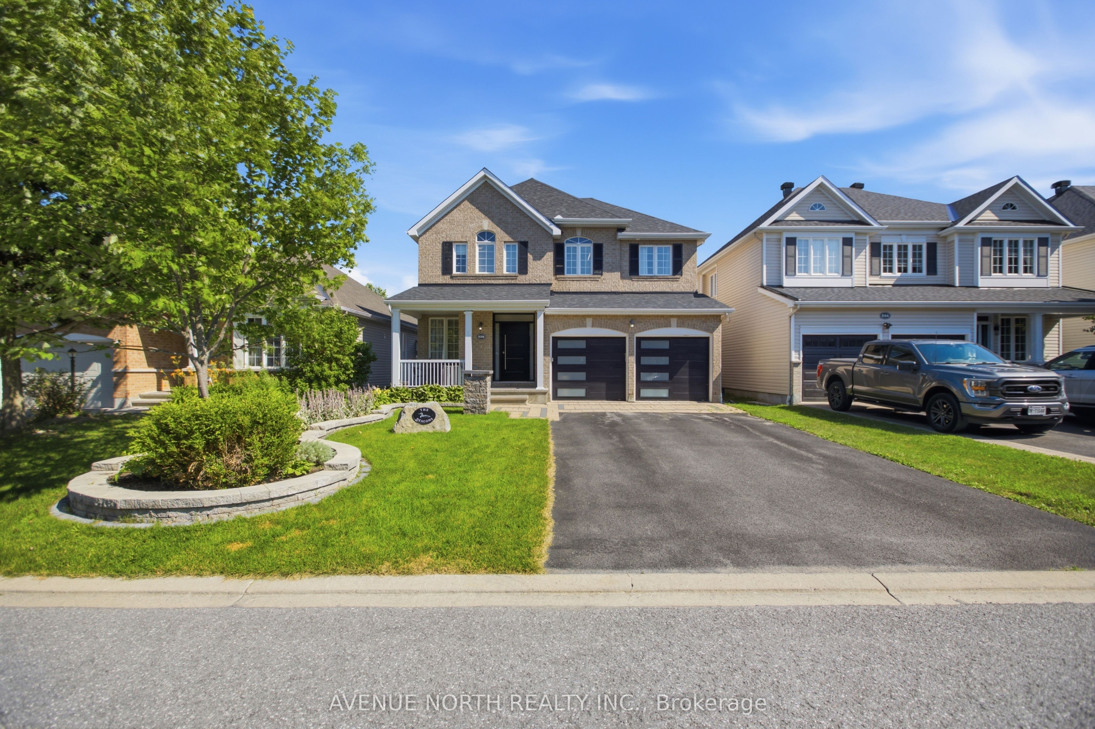 556 Mazari Crescent, Stittsville - Munster - Richmond, ON K2S 0A1 photo 2