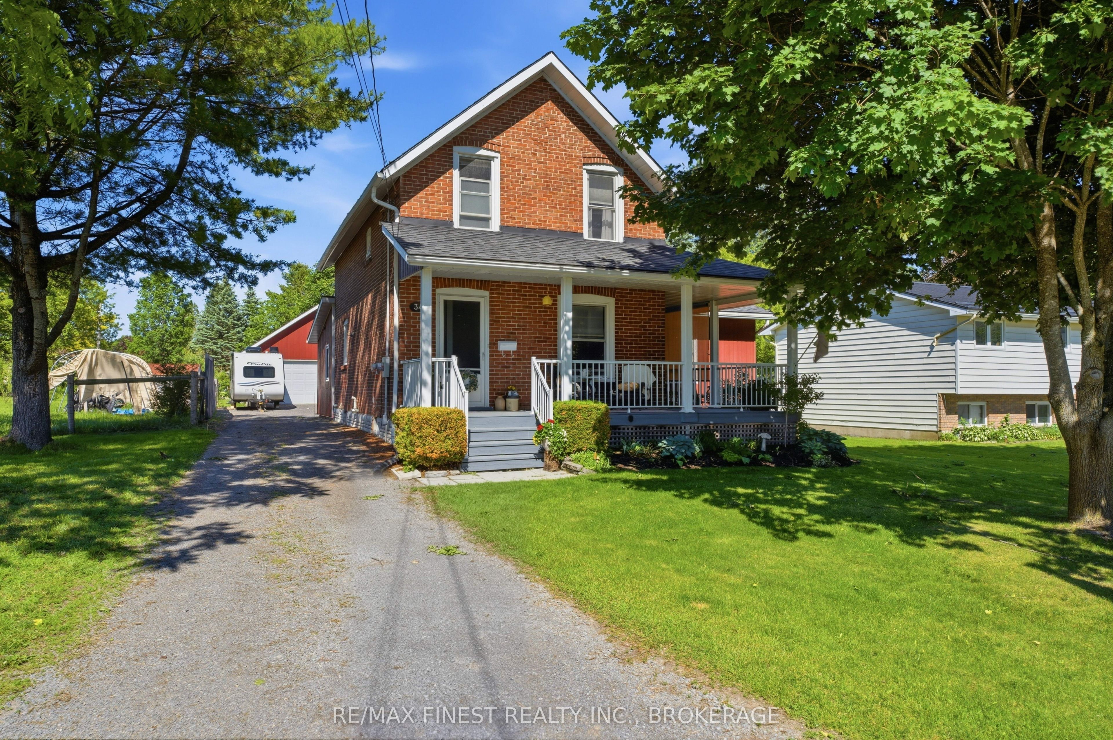 34 Alfred Street, Greater Napanee, ON K7R 3J1 photo 2