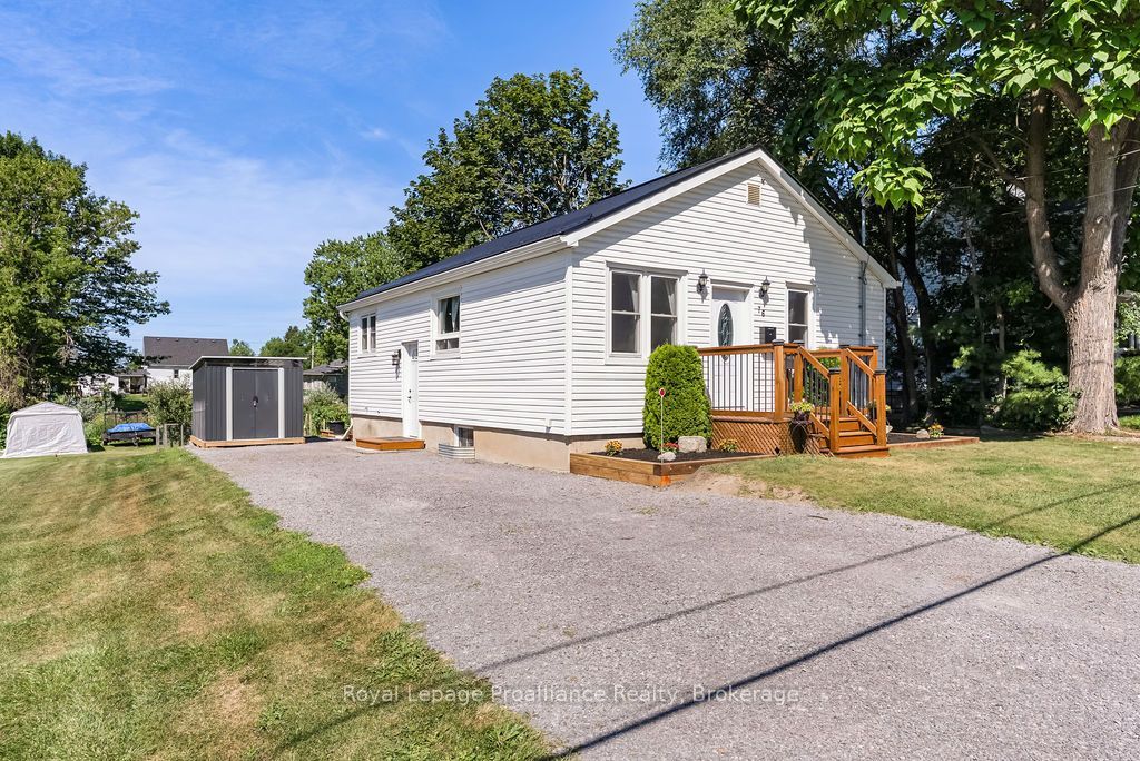 76 Wright Avenue, Belleville, ON K8P 4E6 photo 2