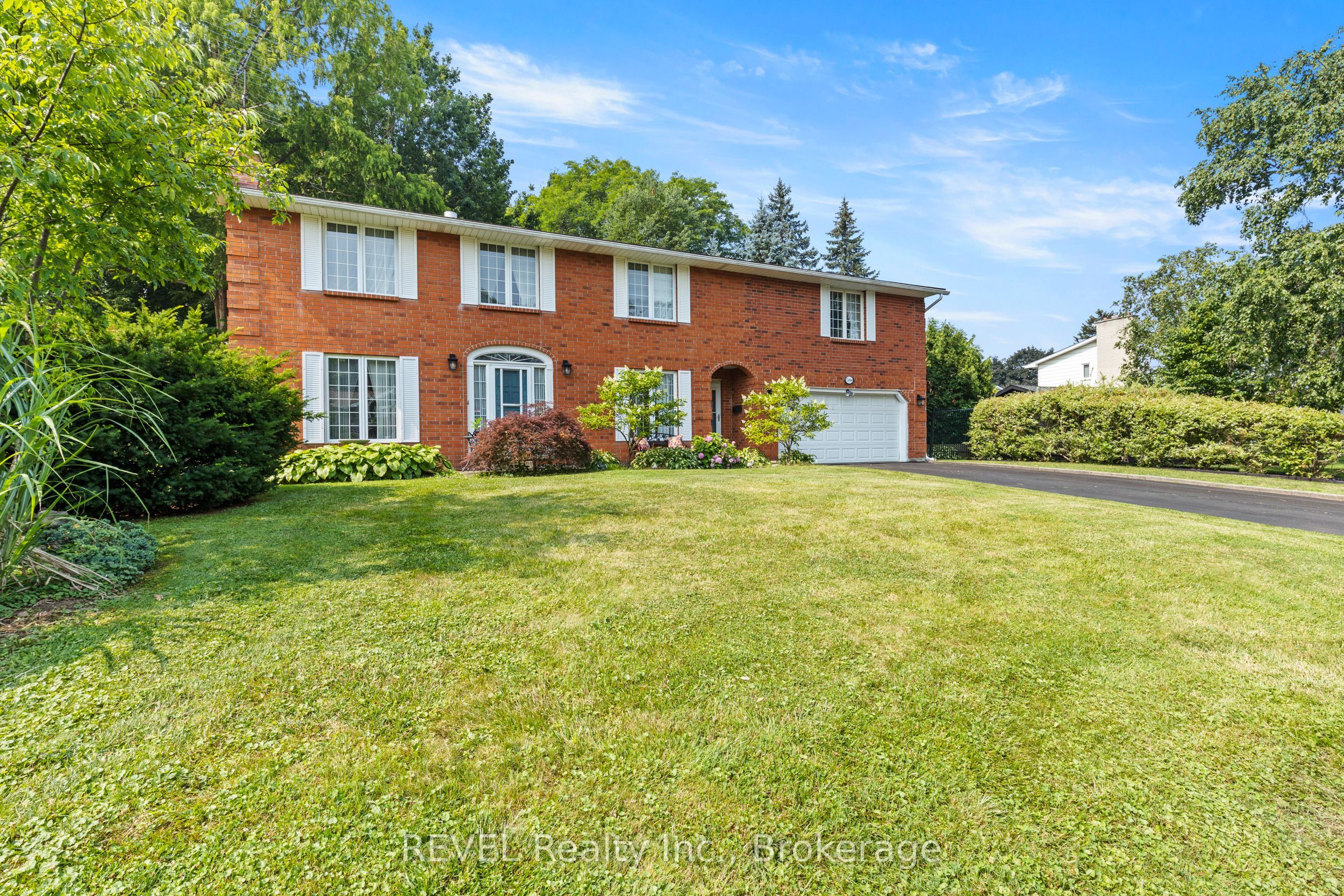 7190 Waterloo Drive, Niagara Falls, ON L2J 1E2 photo 3