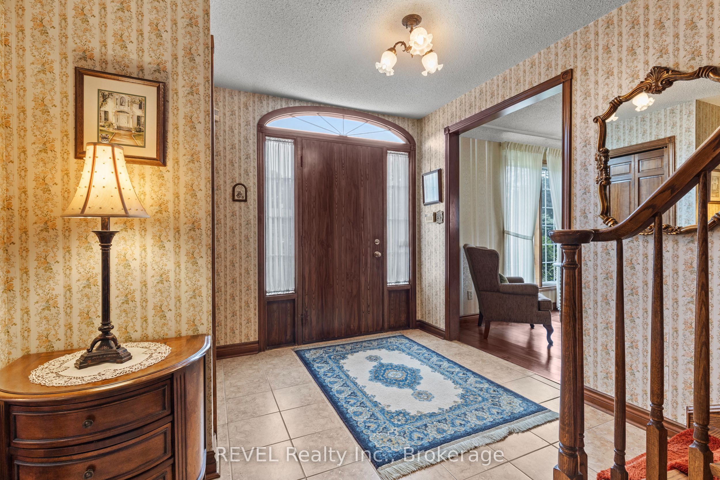 7190 Waterloo Drive, Niagara Falls, ON L2J 1E2 photo 5