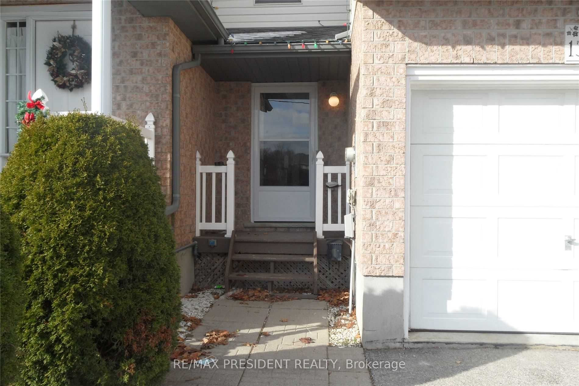 135 Activa Avenue, Kitchener, ON N2E 3T3 photo 3