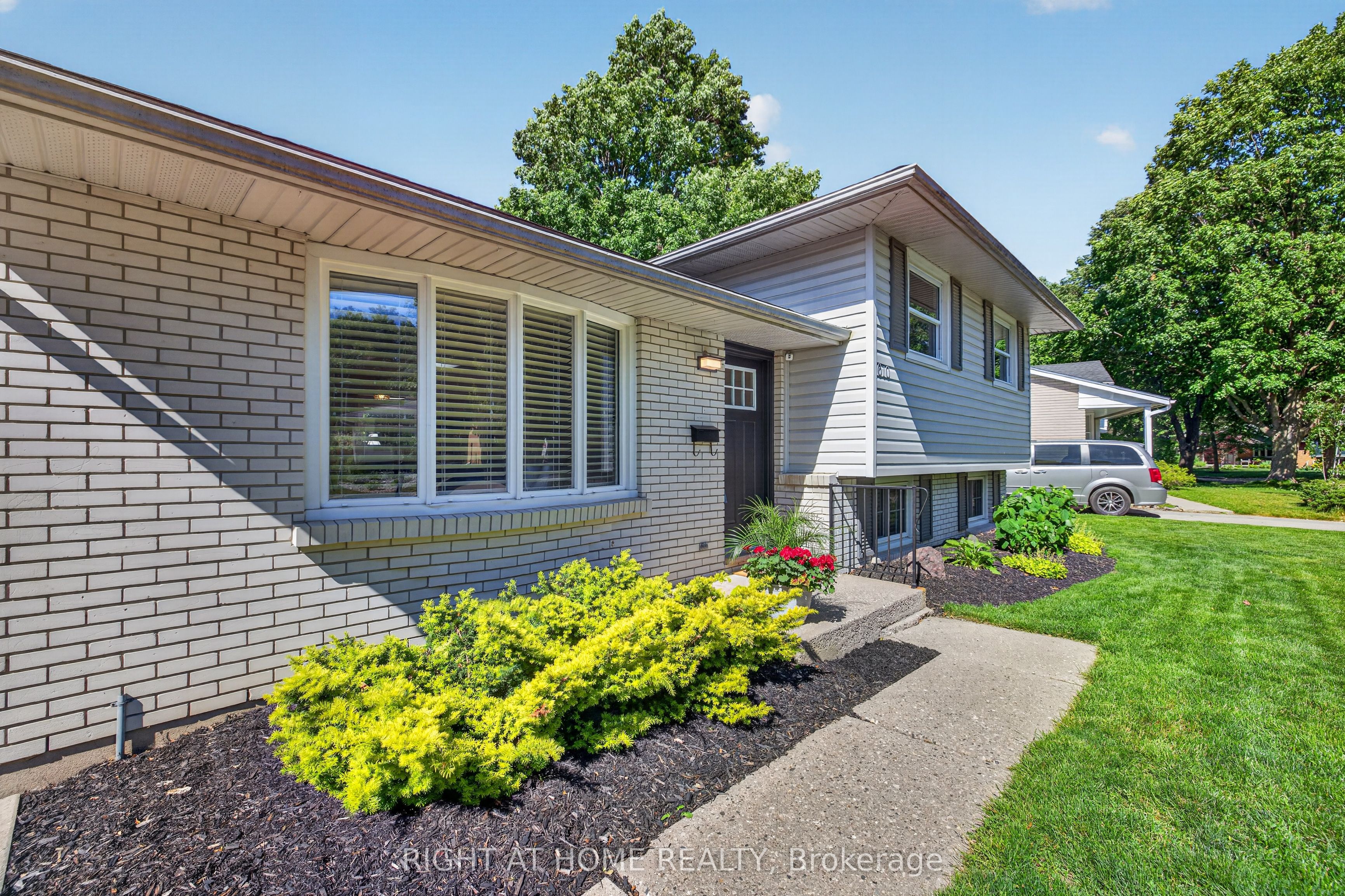 670 Glengyle Crescent, London North, ON N5X 1X7 photo 4