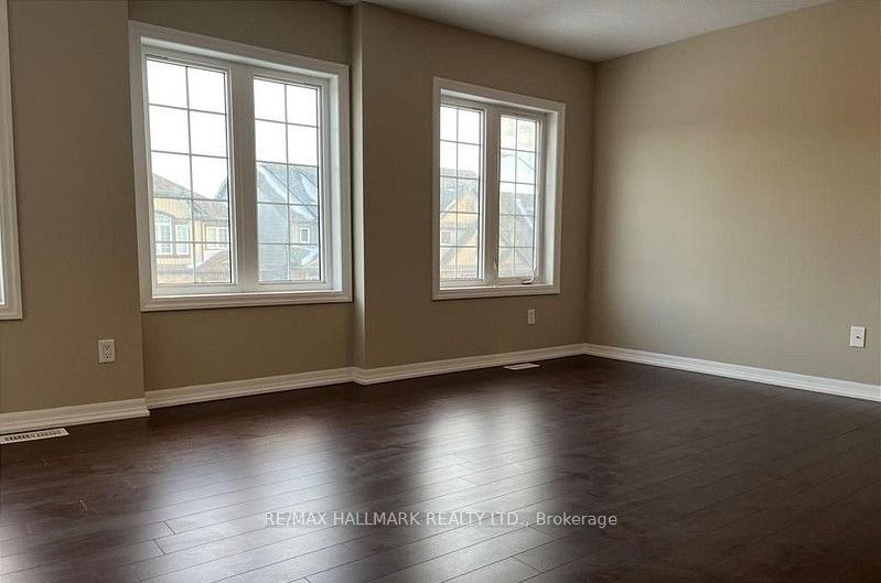 286 Buttonbush Street Main, Waterloo, ON N2V 0B2 photo 2