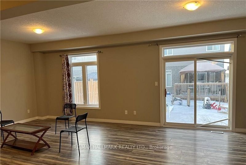286 Buttonbush Street Main, Waterloo, ON N2V 0B2 photo 4