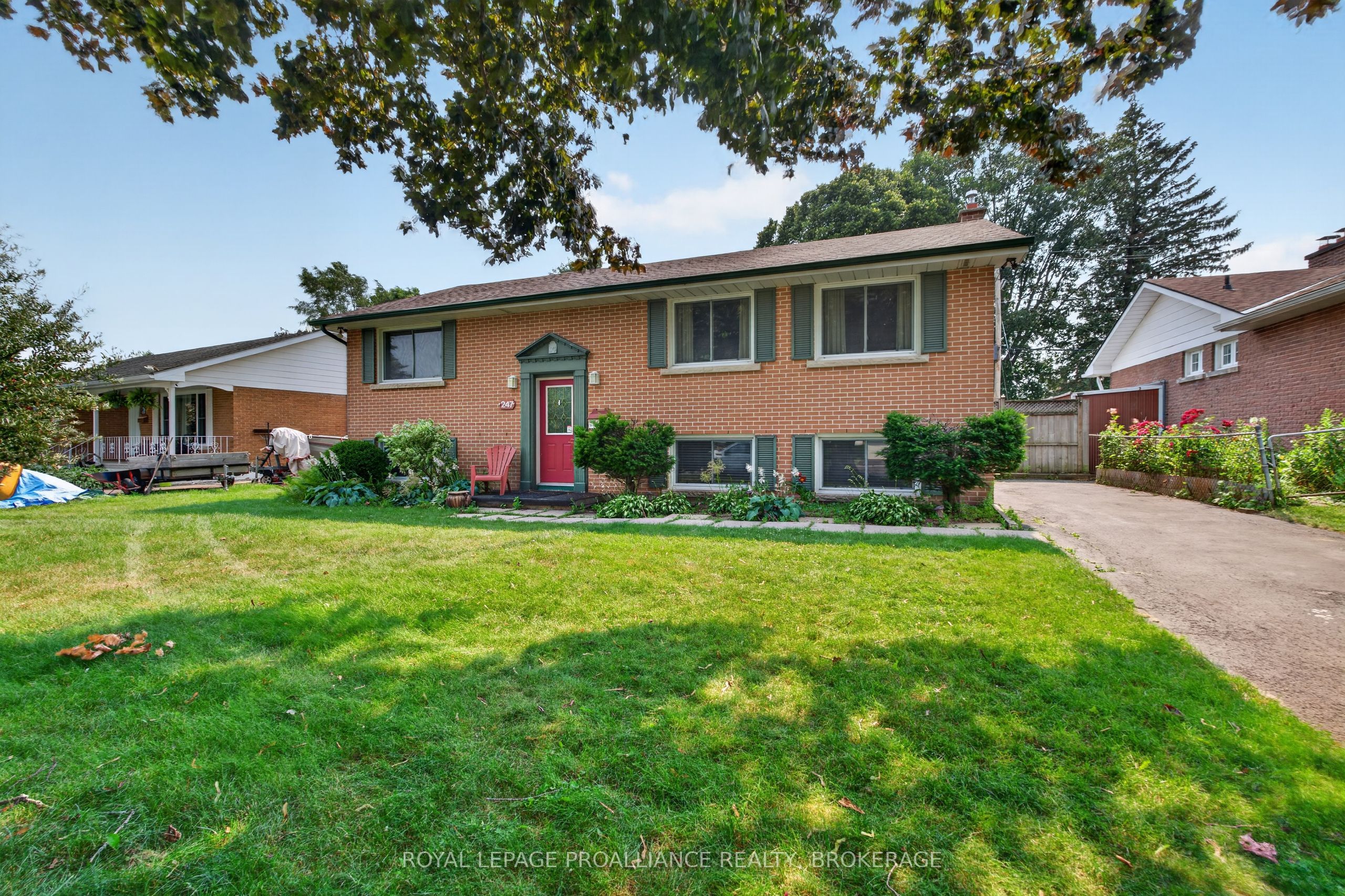 247 Chelsea Road, Kingston, ON K7M 3Z3 photo 2