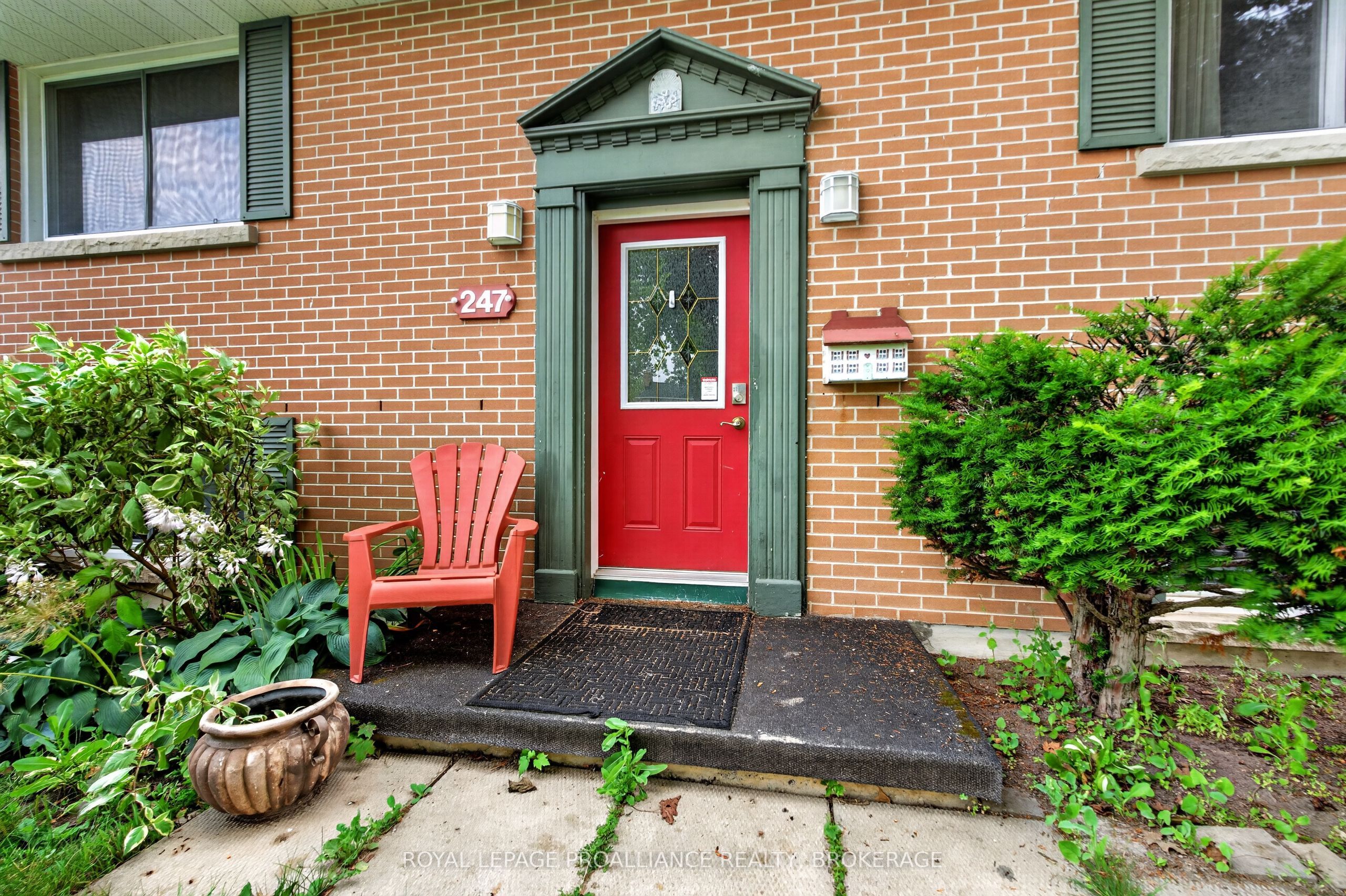 247 Chelsea Road, Kingston, ON K7M 3Z3 photo 4