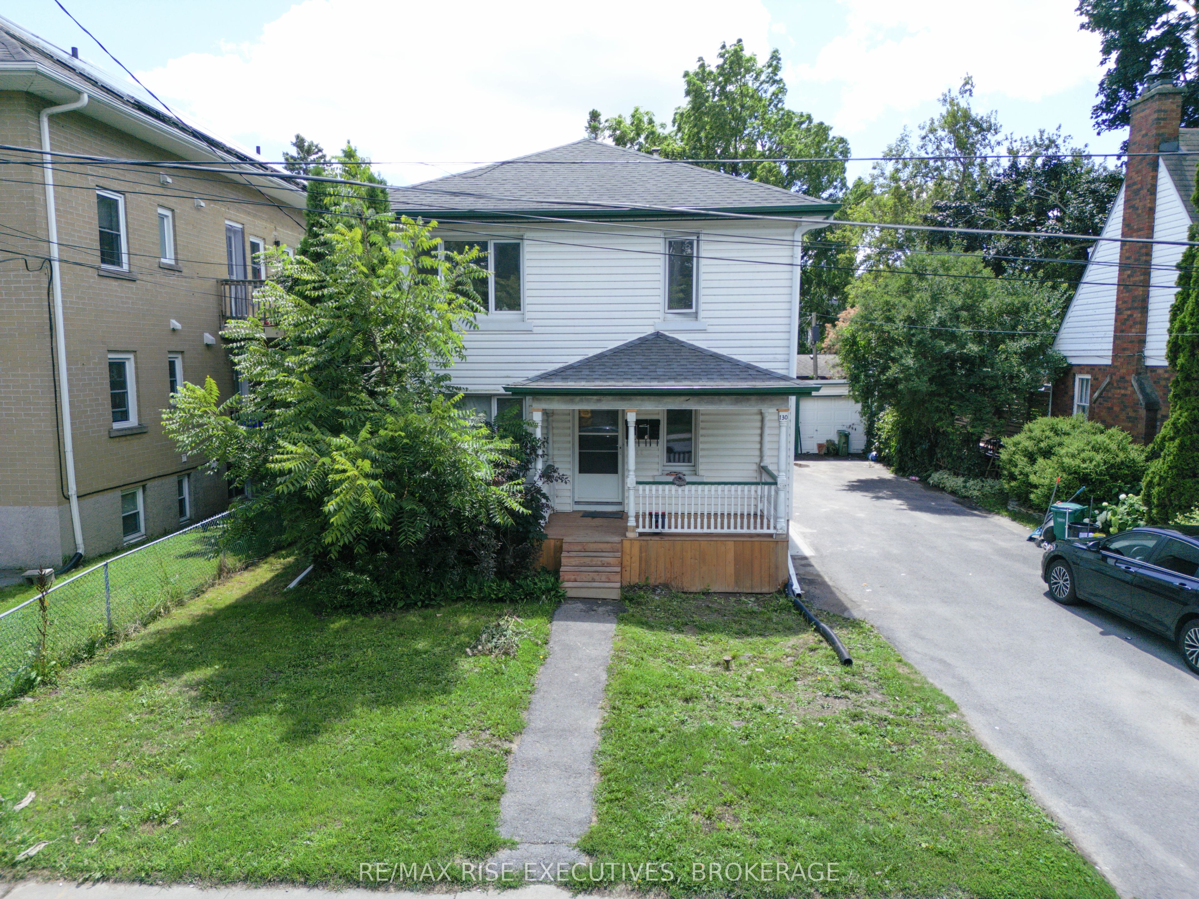130 Carruthers Avenue 3, Kingston, ON K7L 1M7