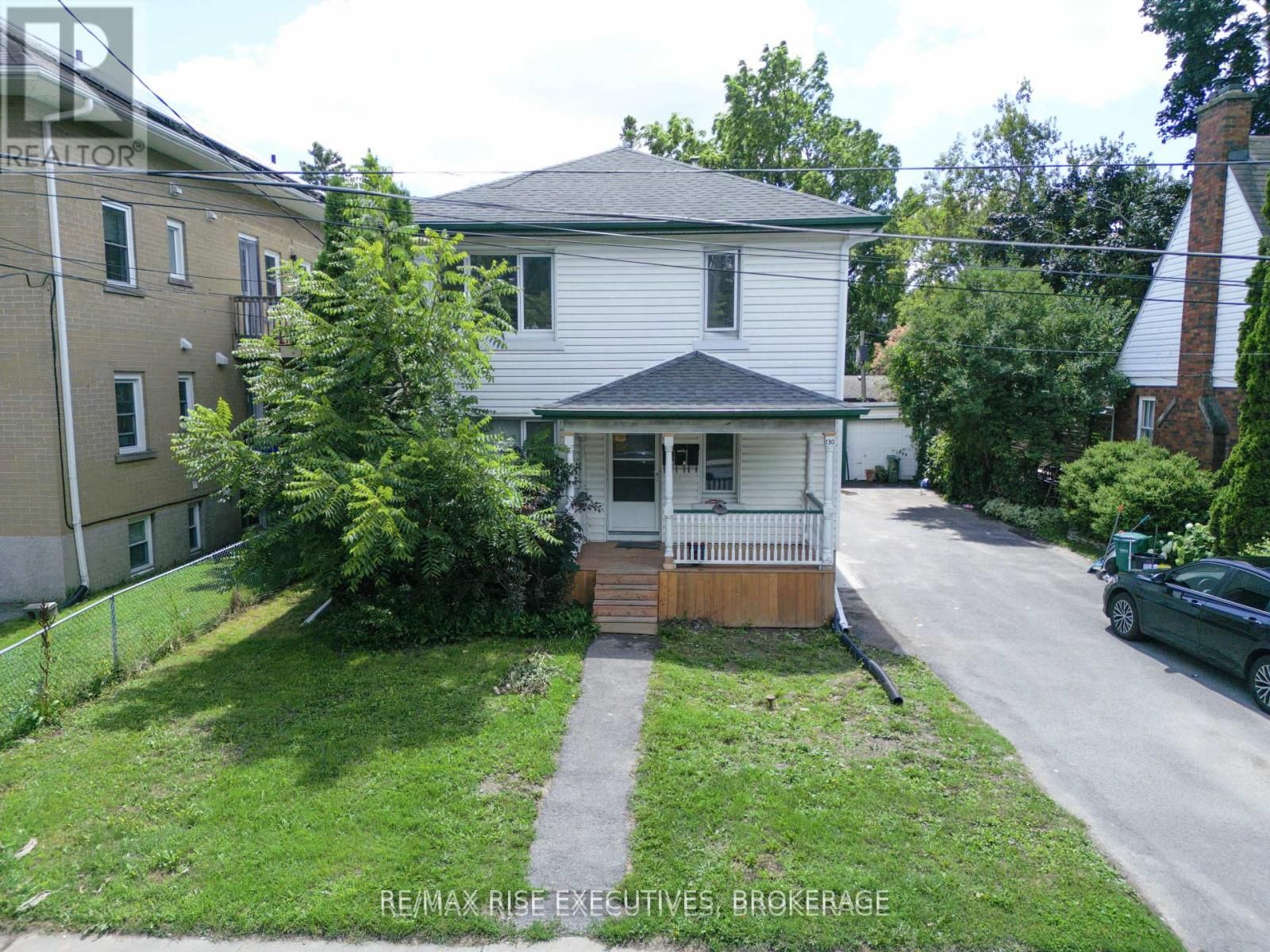 130 Carruthers Avenue 3, Kingston, ON K7L 1M7 photo 2