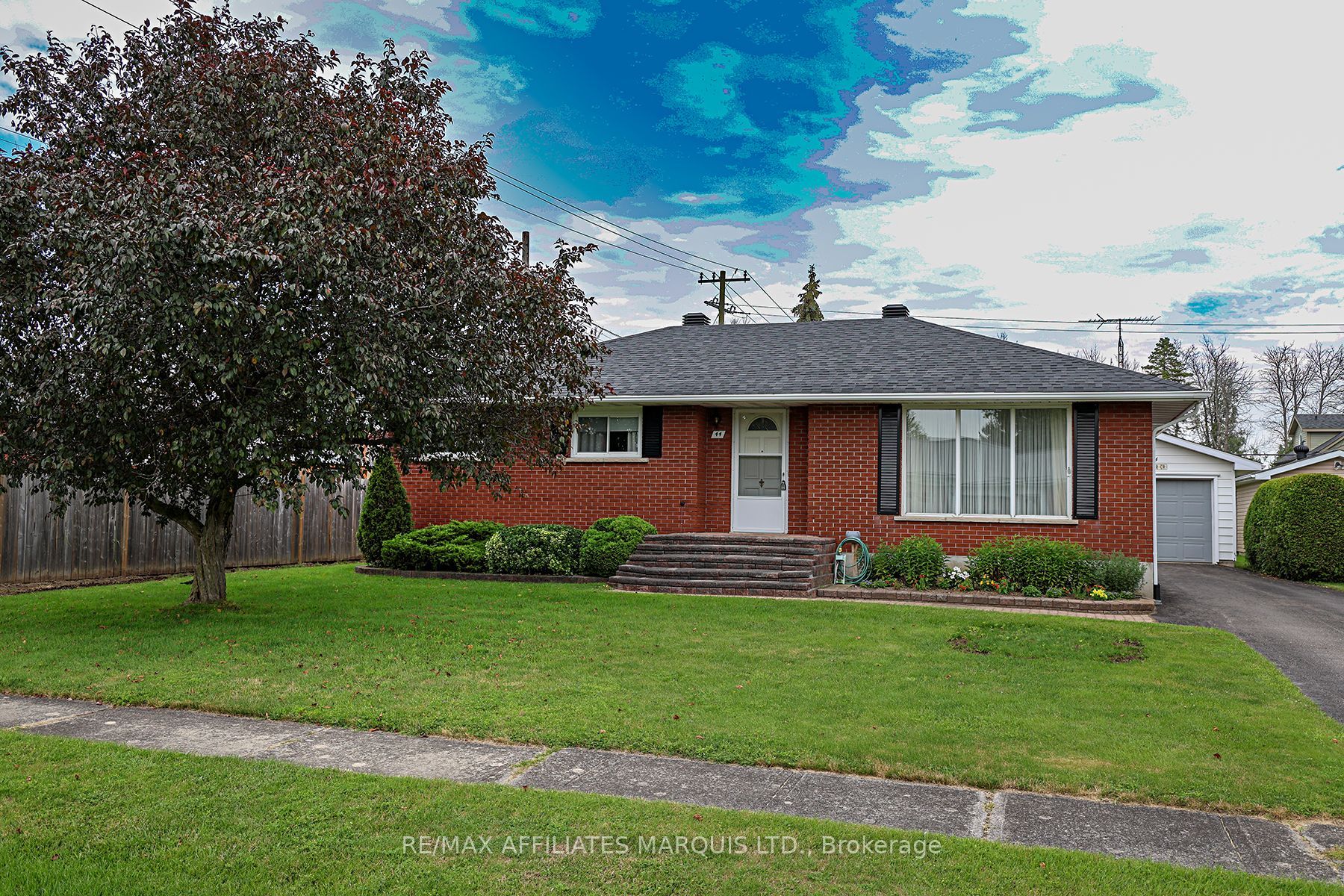 44 Broder Crescent, South Dundas, ON K0C 1X0